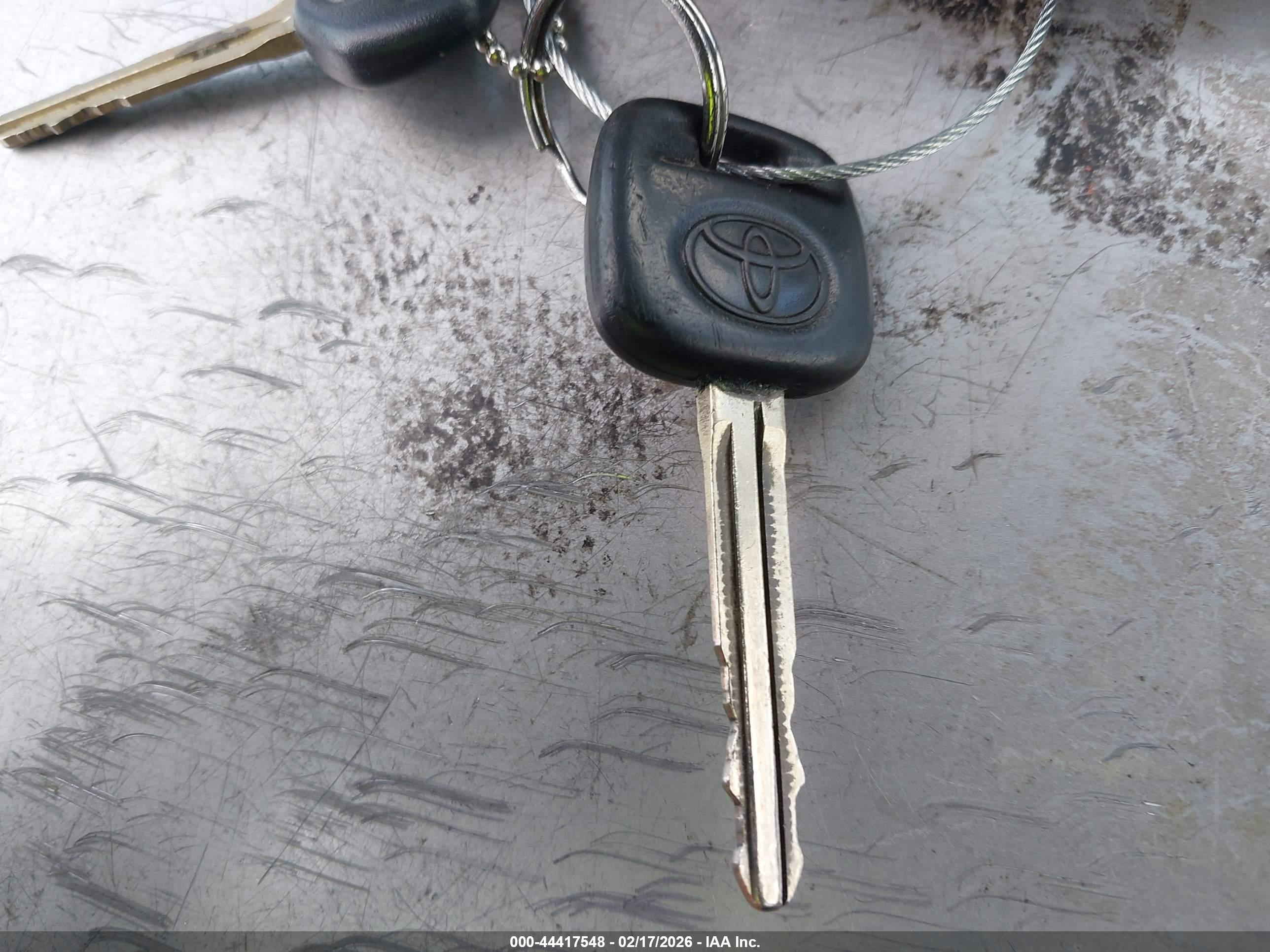 TOYOTA RAV4 image 11