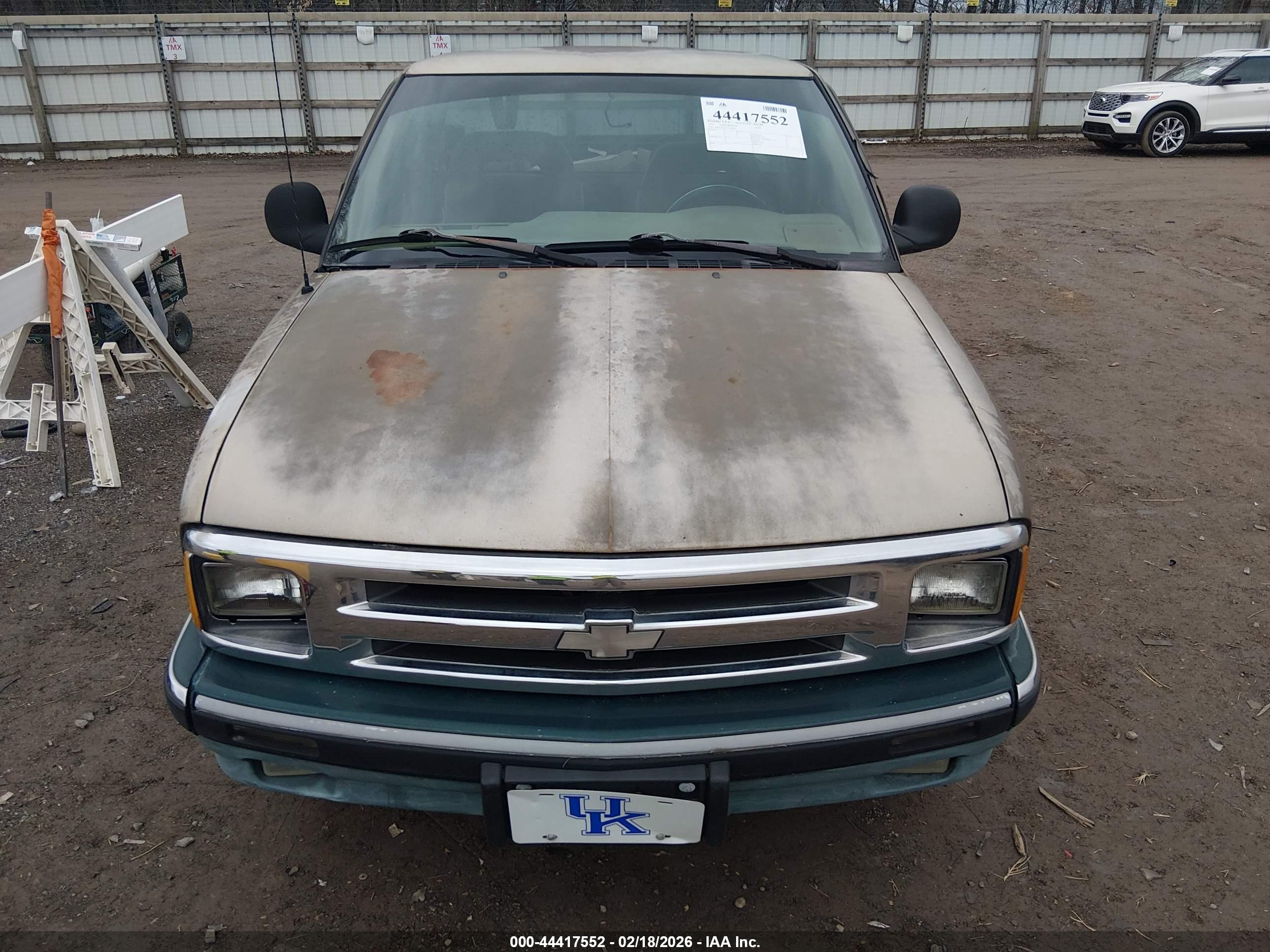 CHEVROLET S-10 image 6