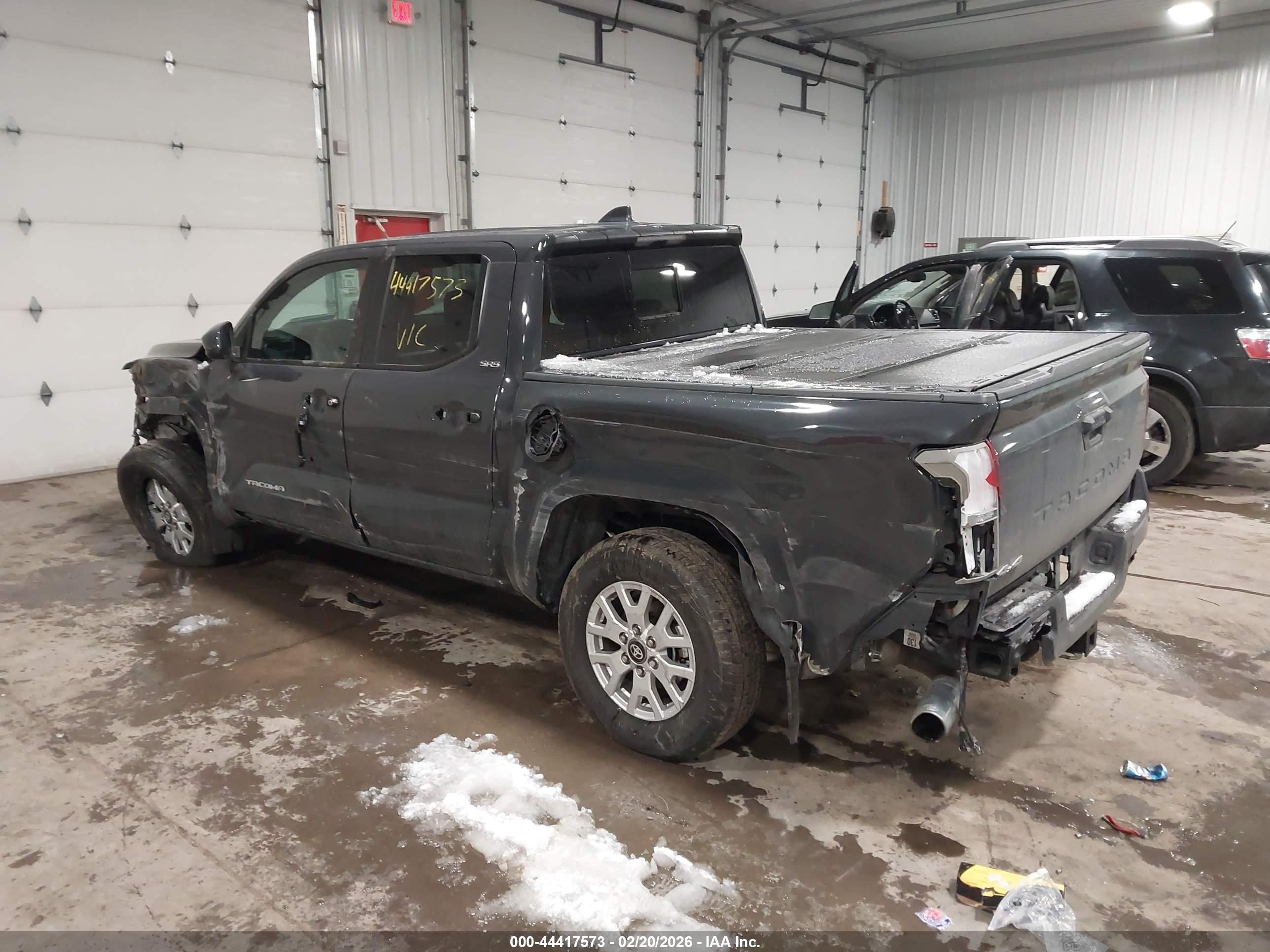 TOYOTA TACOMA image 3