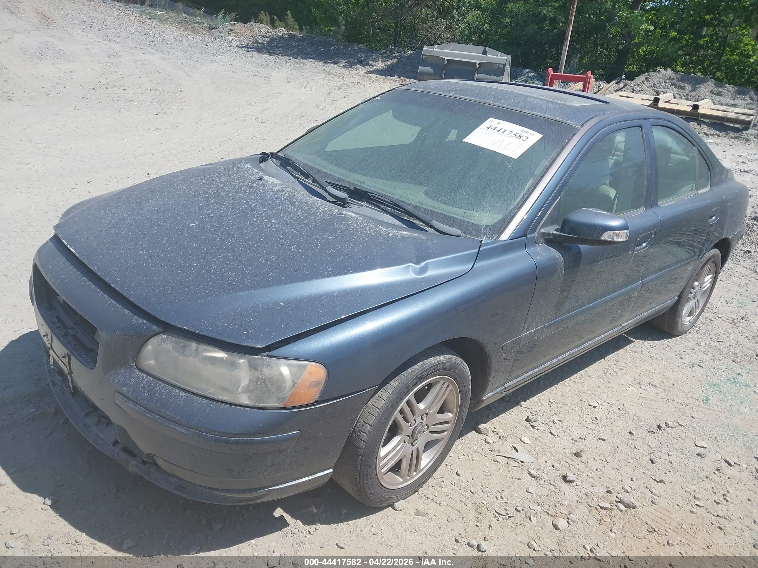 VOLVO S60 image 2