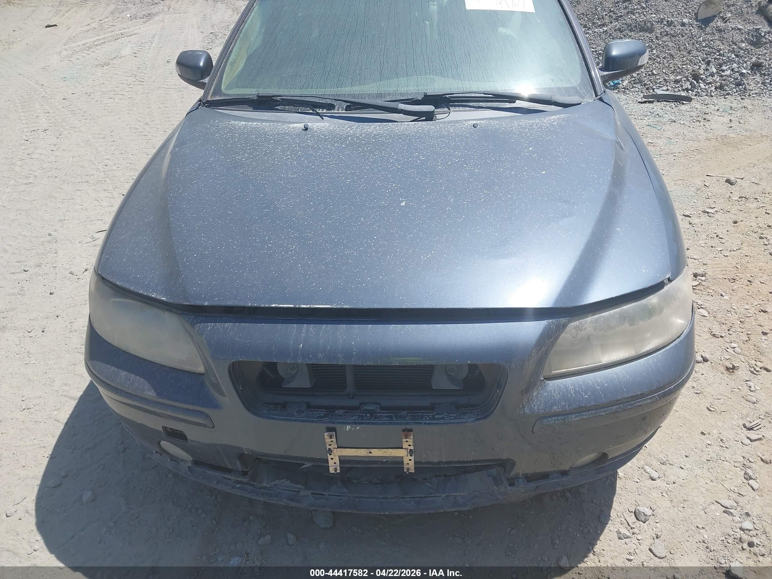 VOLVO S60 image 6