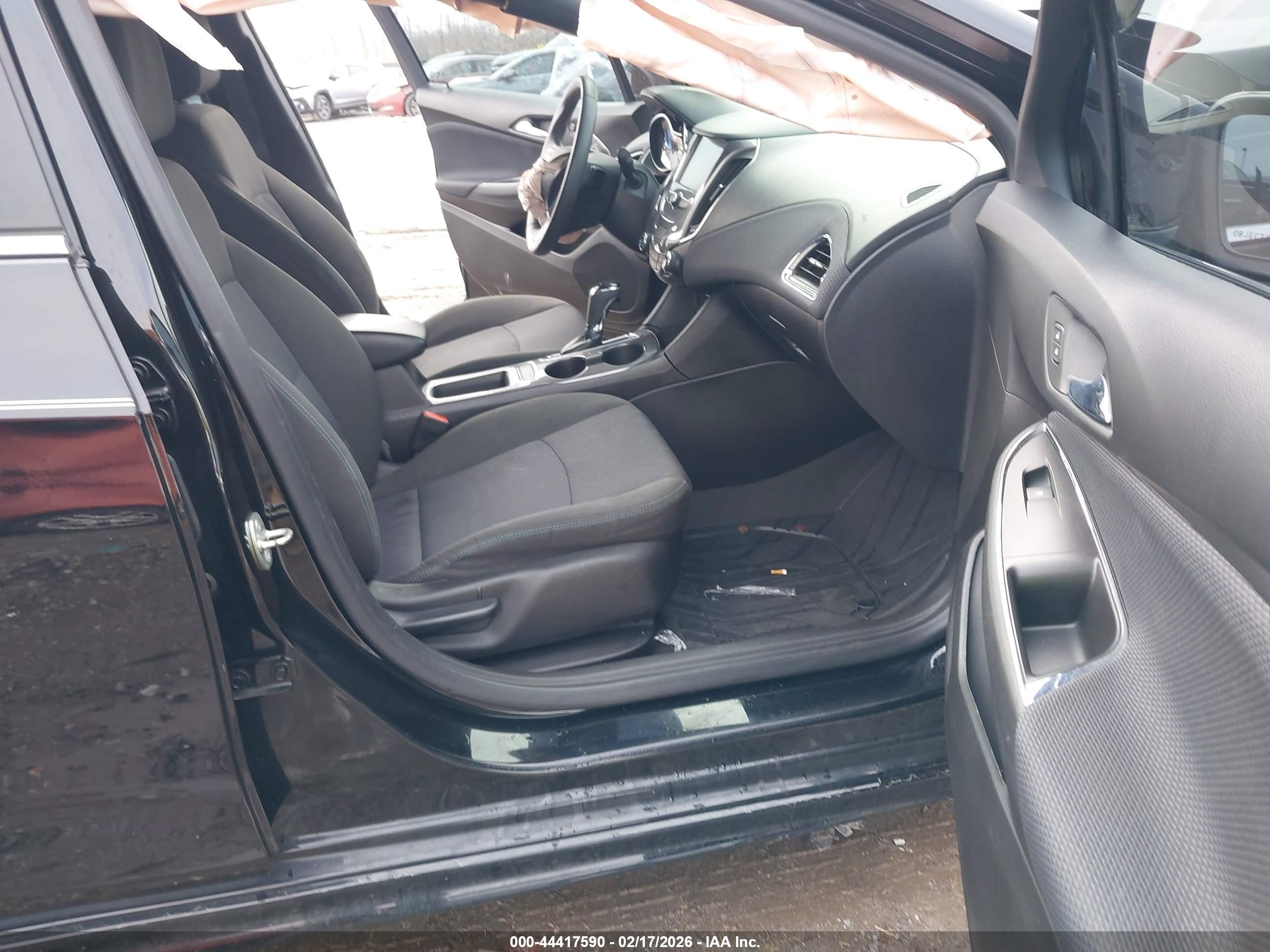 CHEVROLET CRUZE image 5