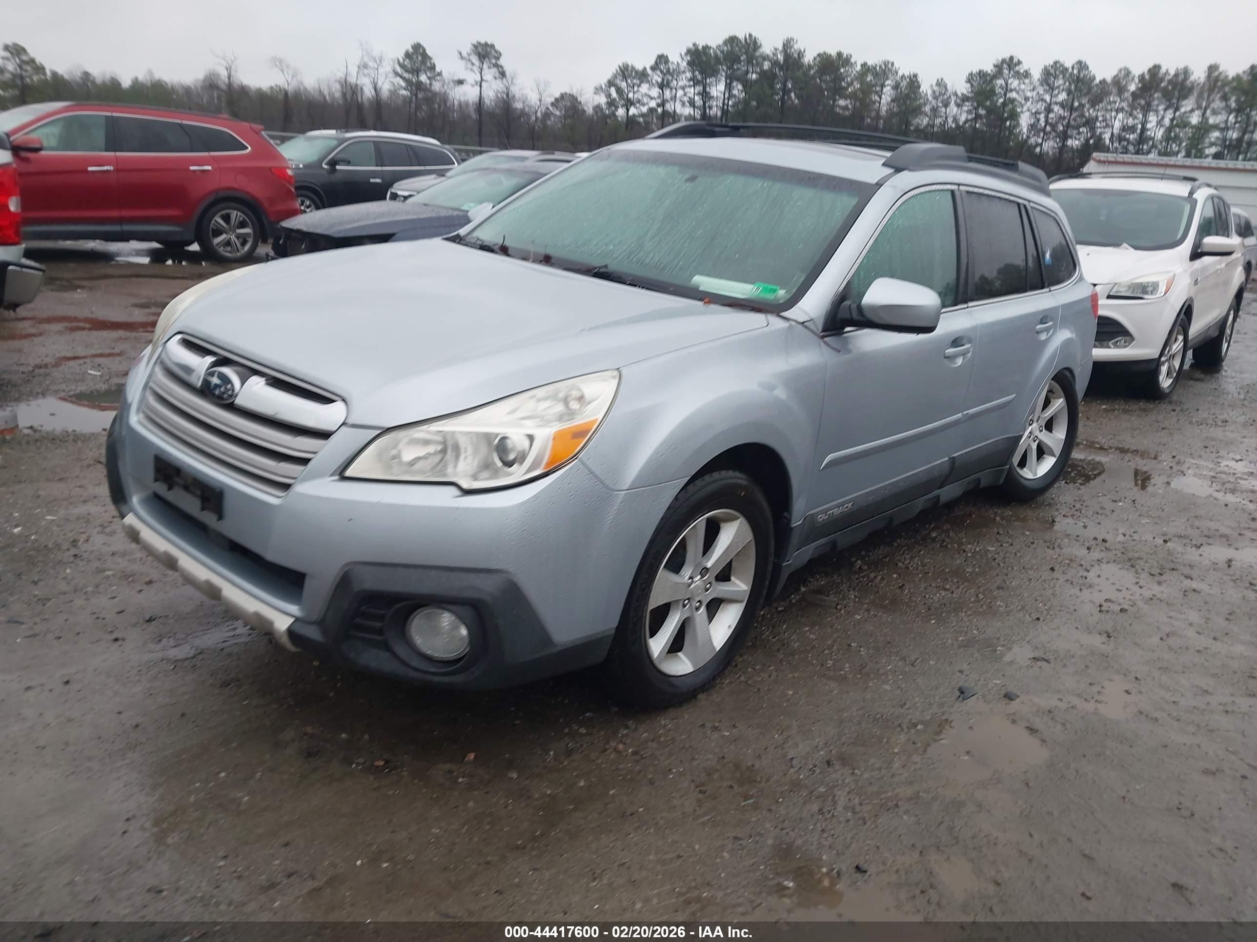 SUBARU OUTBACK image 2