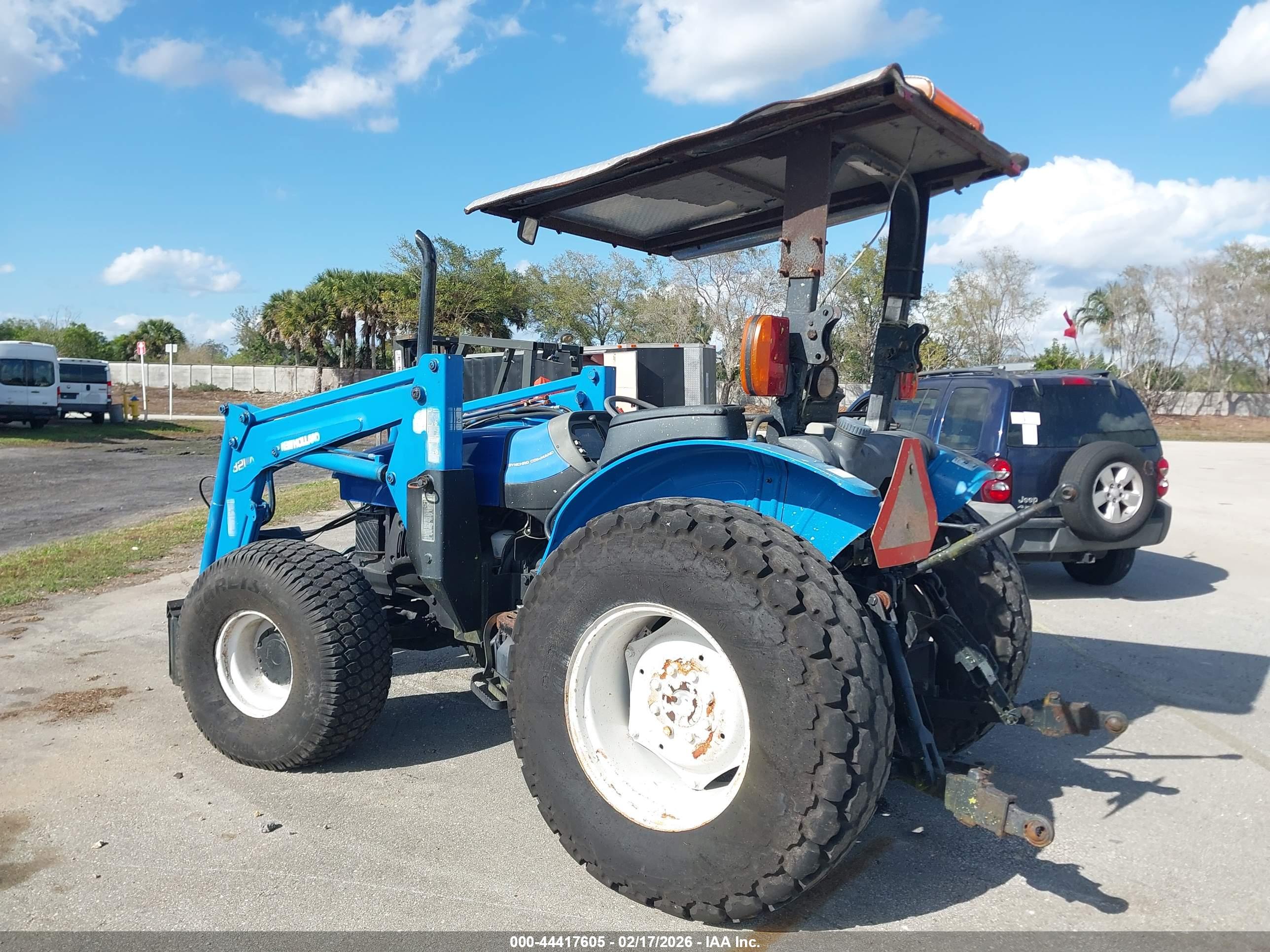 NEW HOLLAND image 3