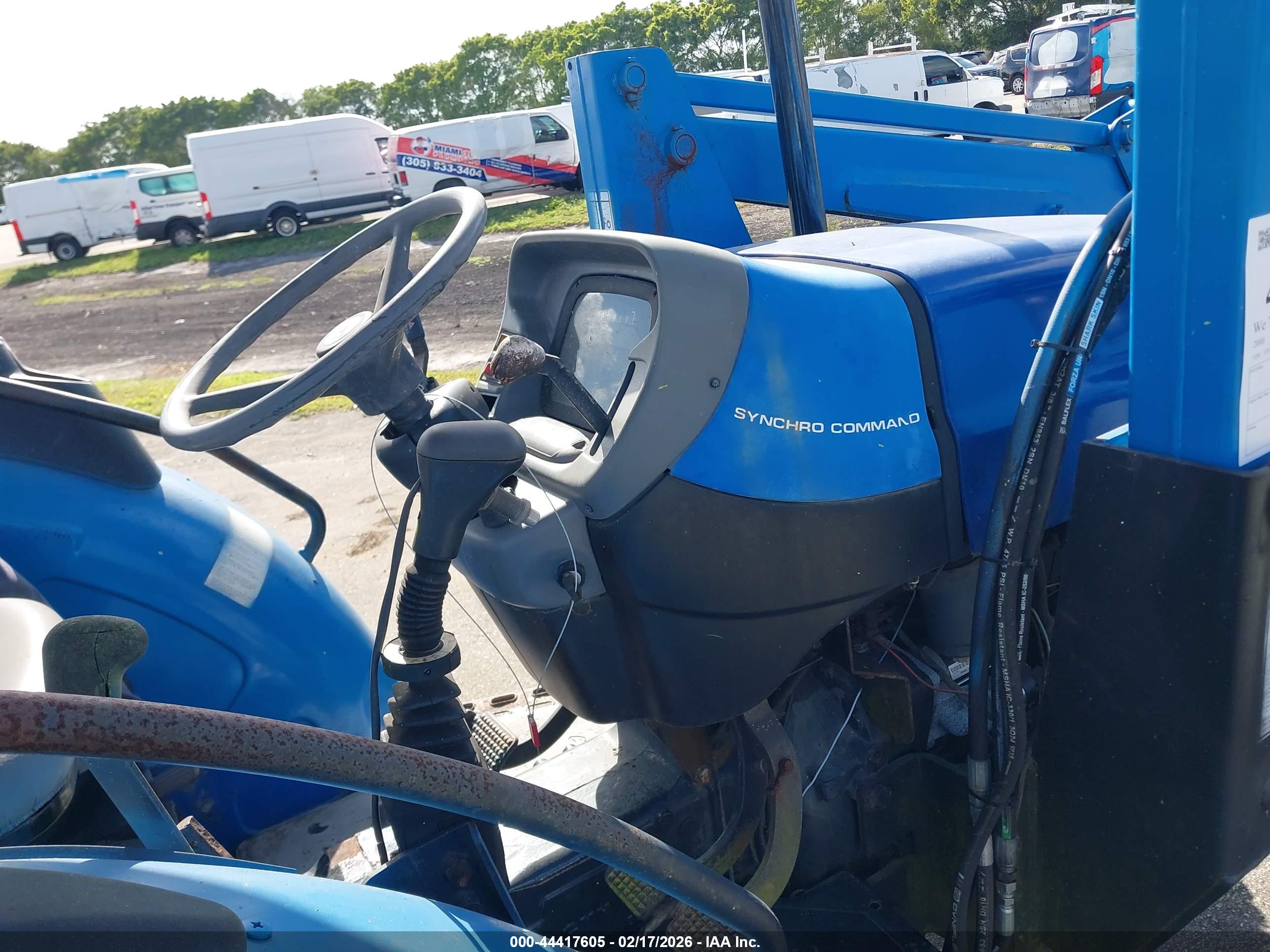 NEW HOLLAND image 5