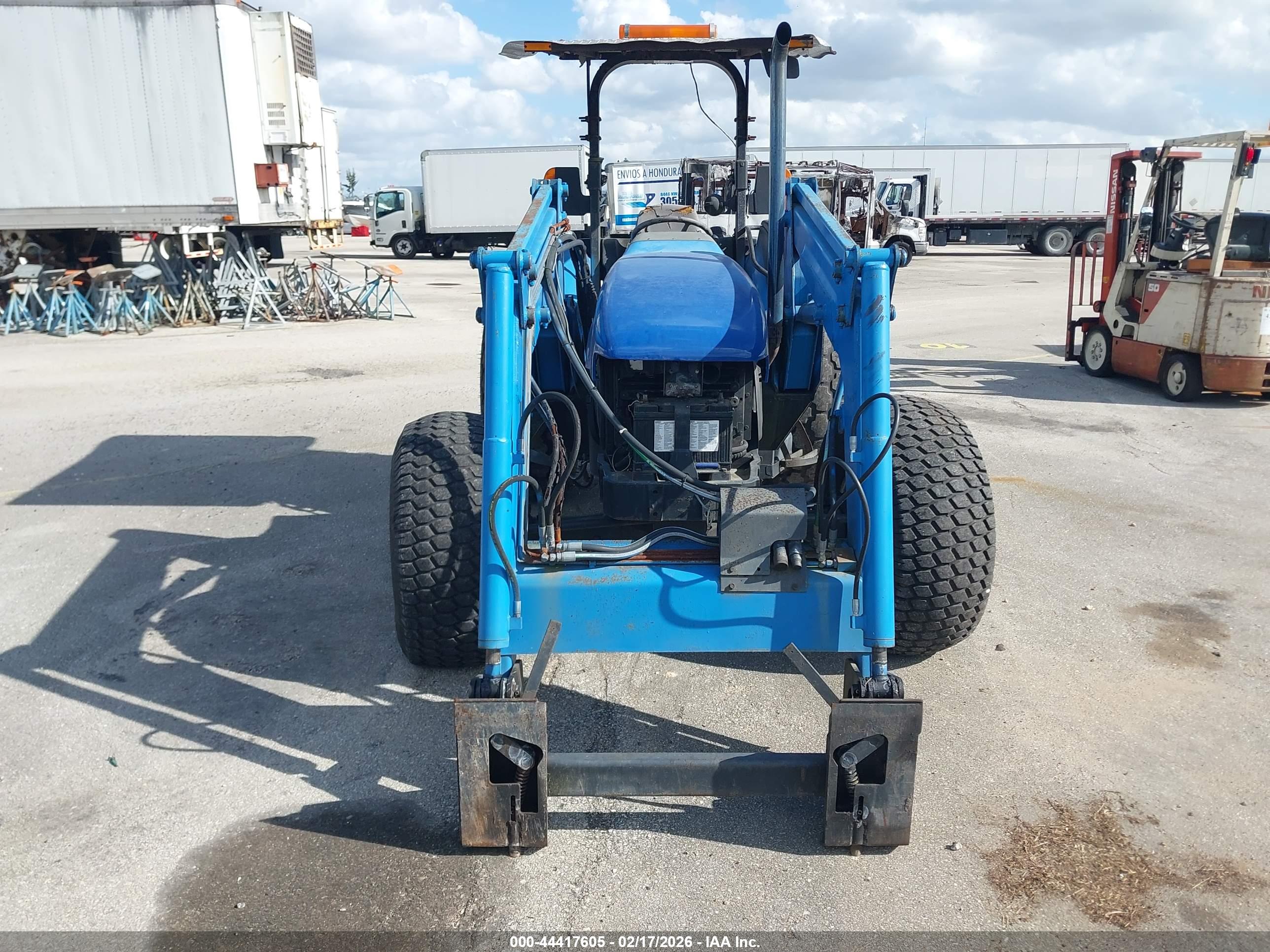 NEW HOLLAND image 6