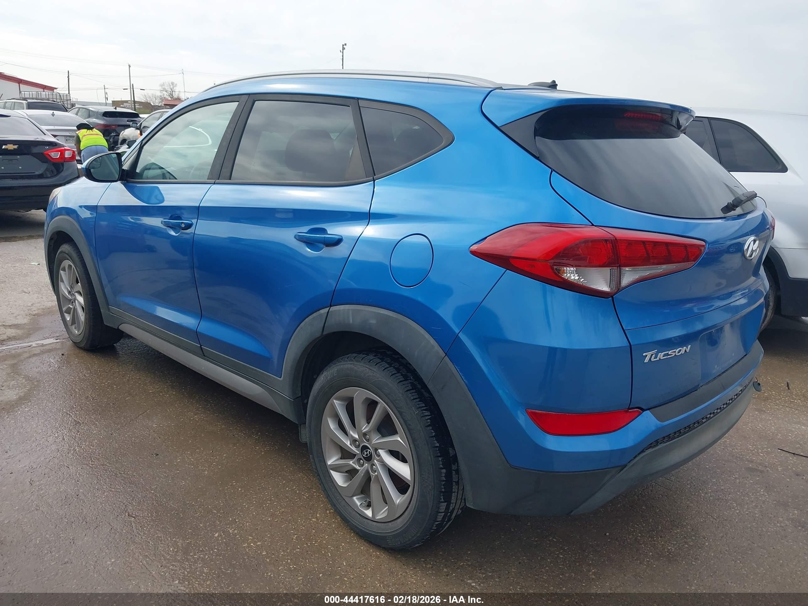 HYUNDAI TUCSON image 3