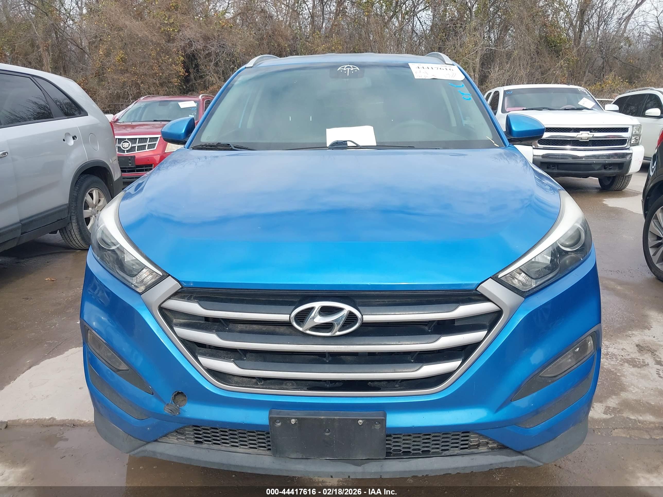 HYUNDAI TUCSON image 6