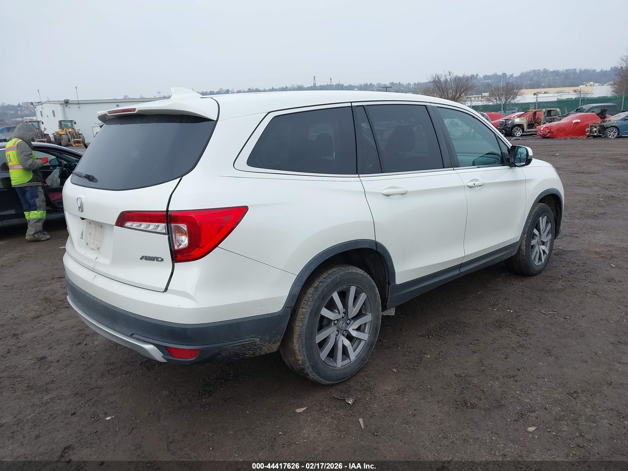 HONDA PILOT image 4