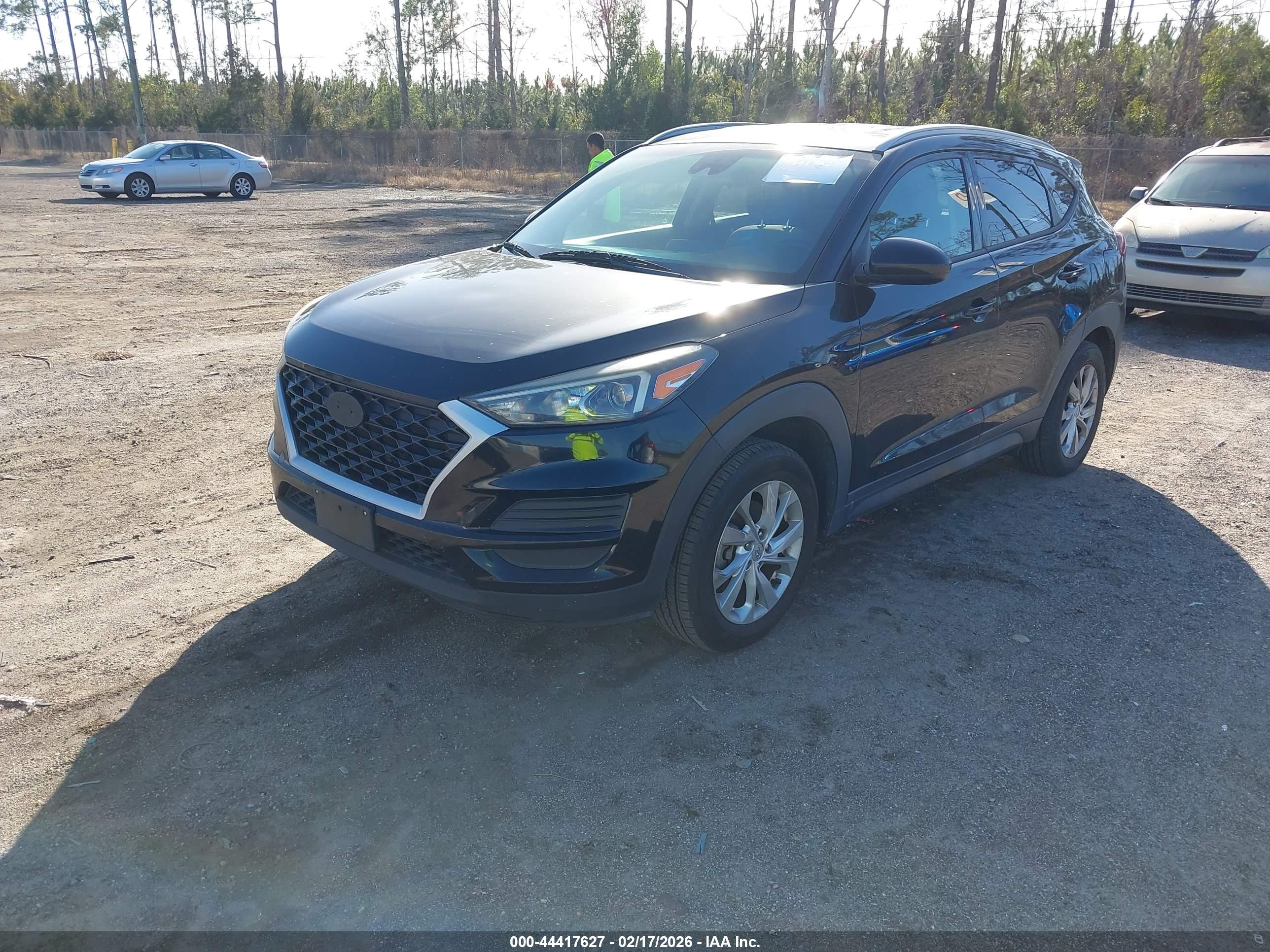 HYUNDAI TUCSON image 2