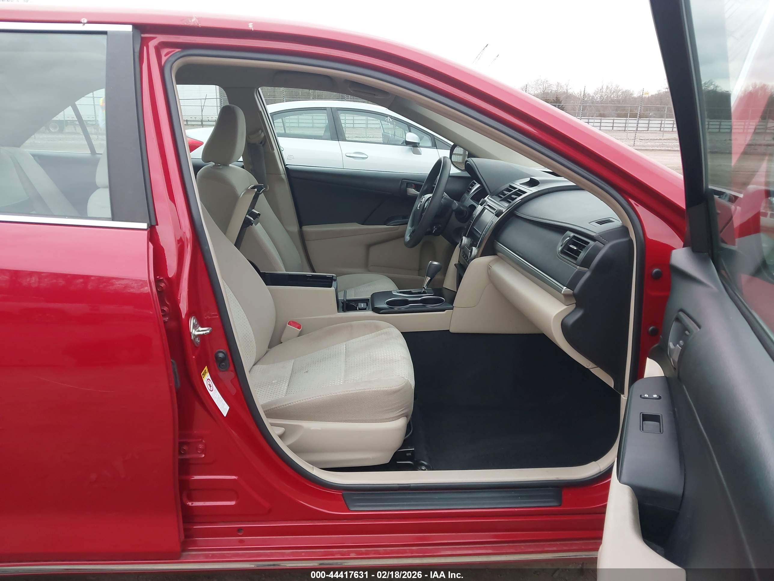 TOYOTA CAMRY image 5