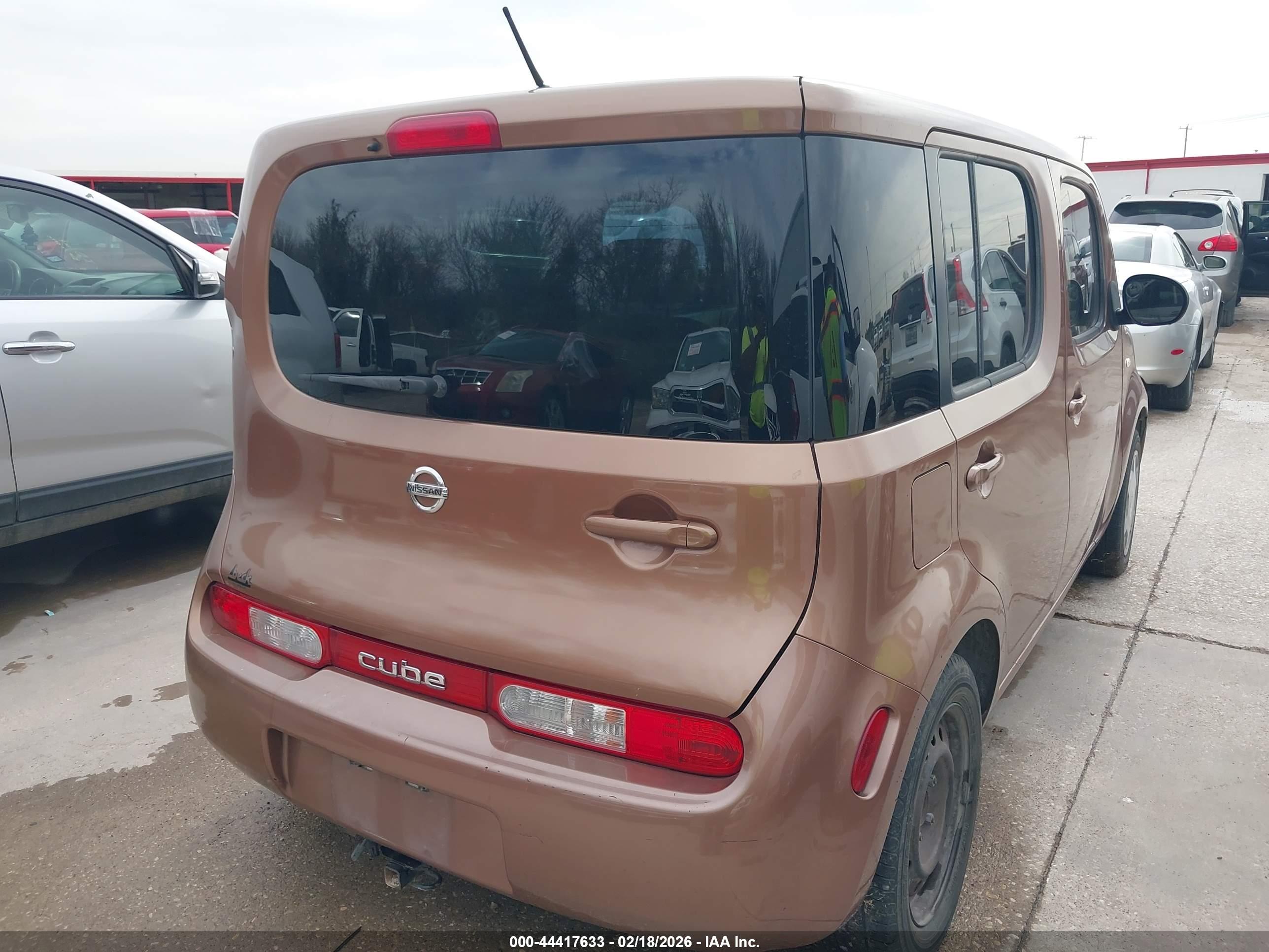 NISSAN CUBE image 4