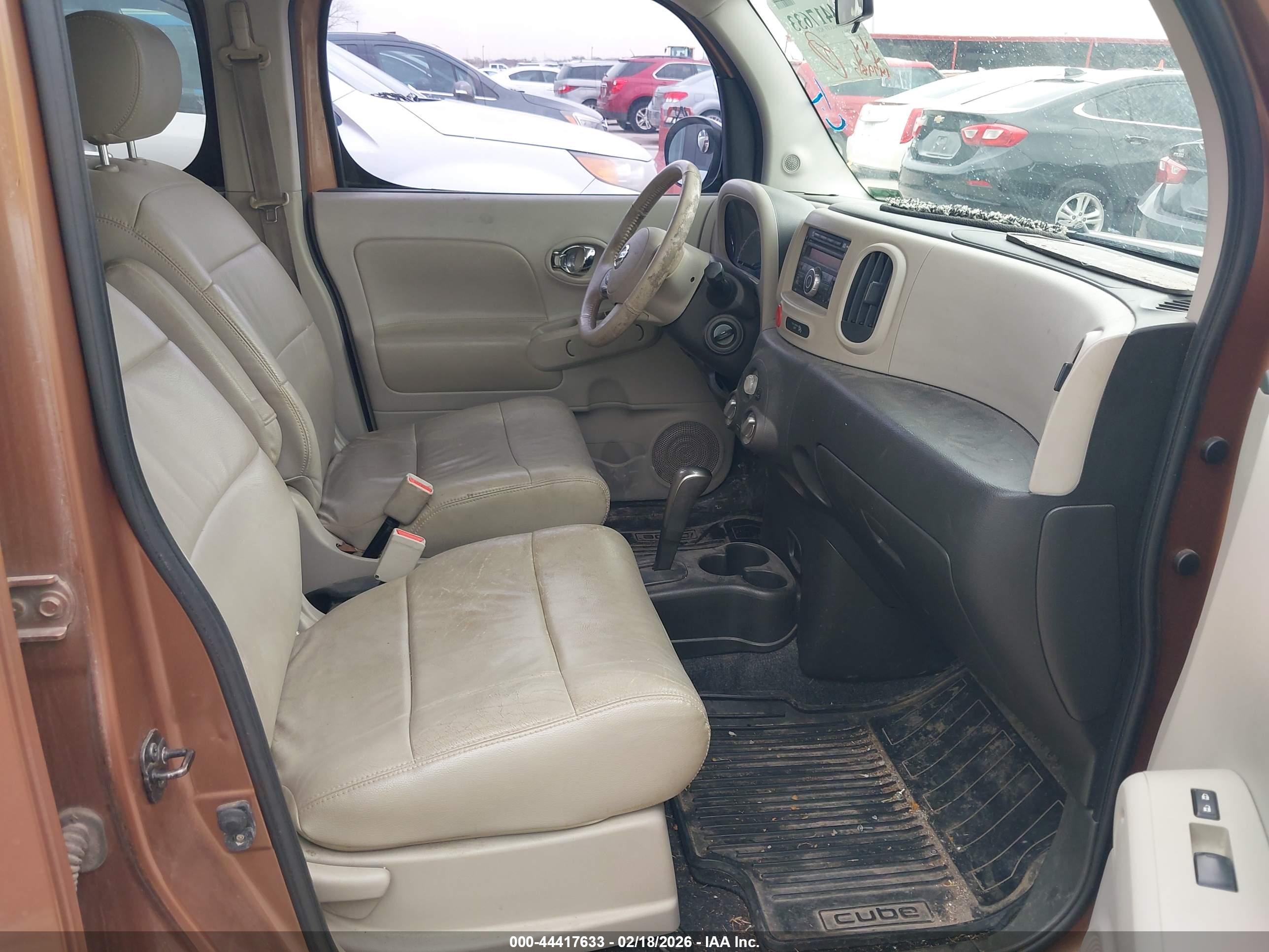 NISSAN CUBE image 5