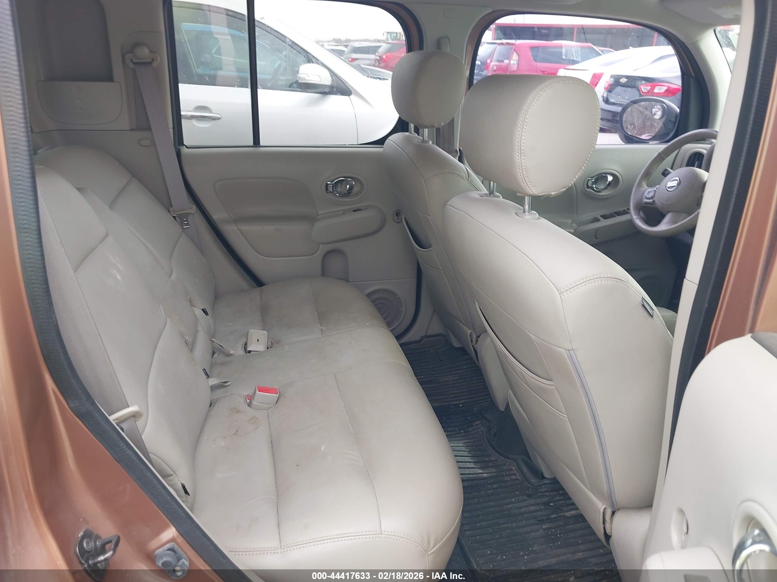 NISSAN CUBE image 8