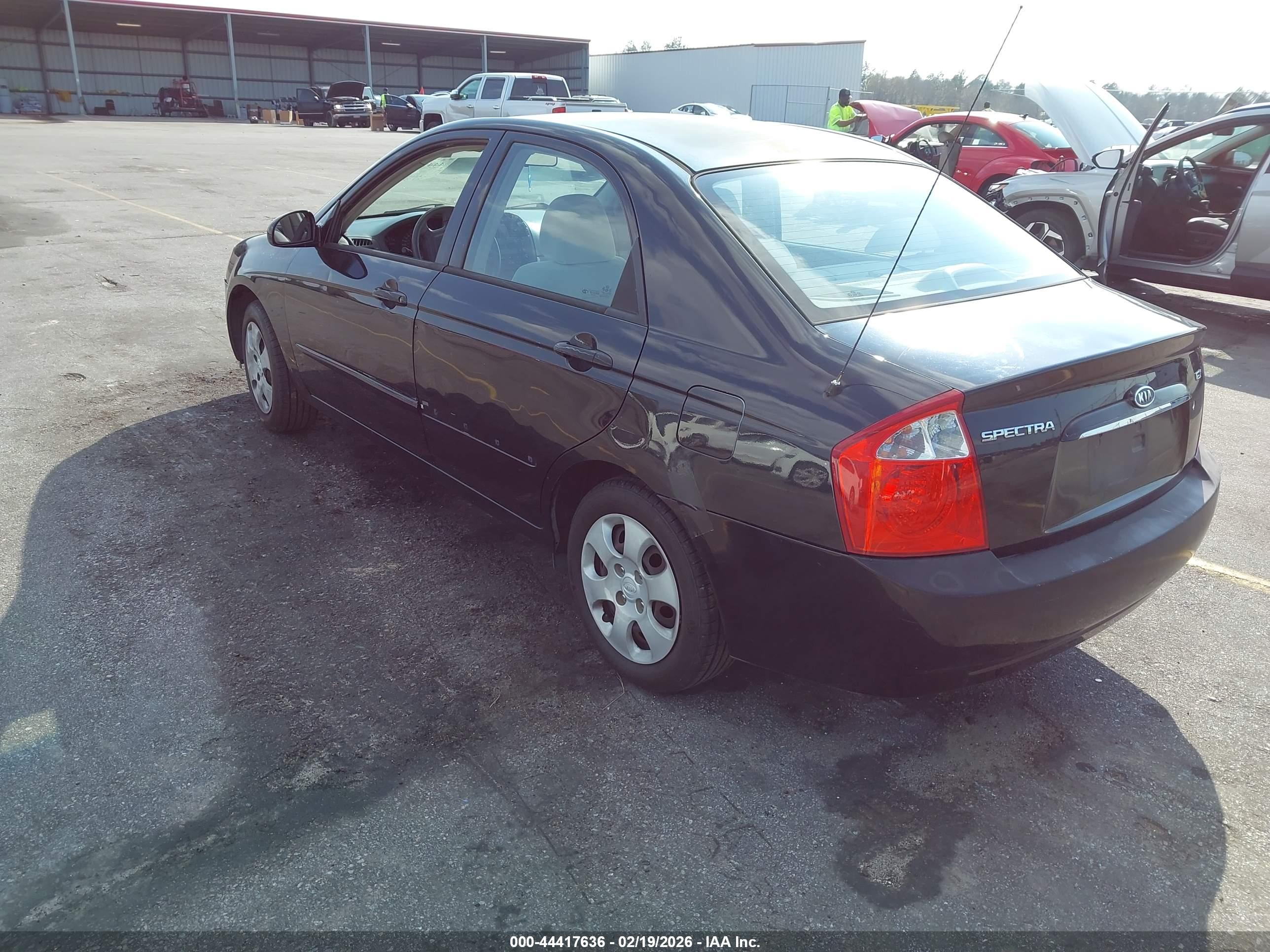 KIA SPECTRA image 3