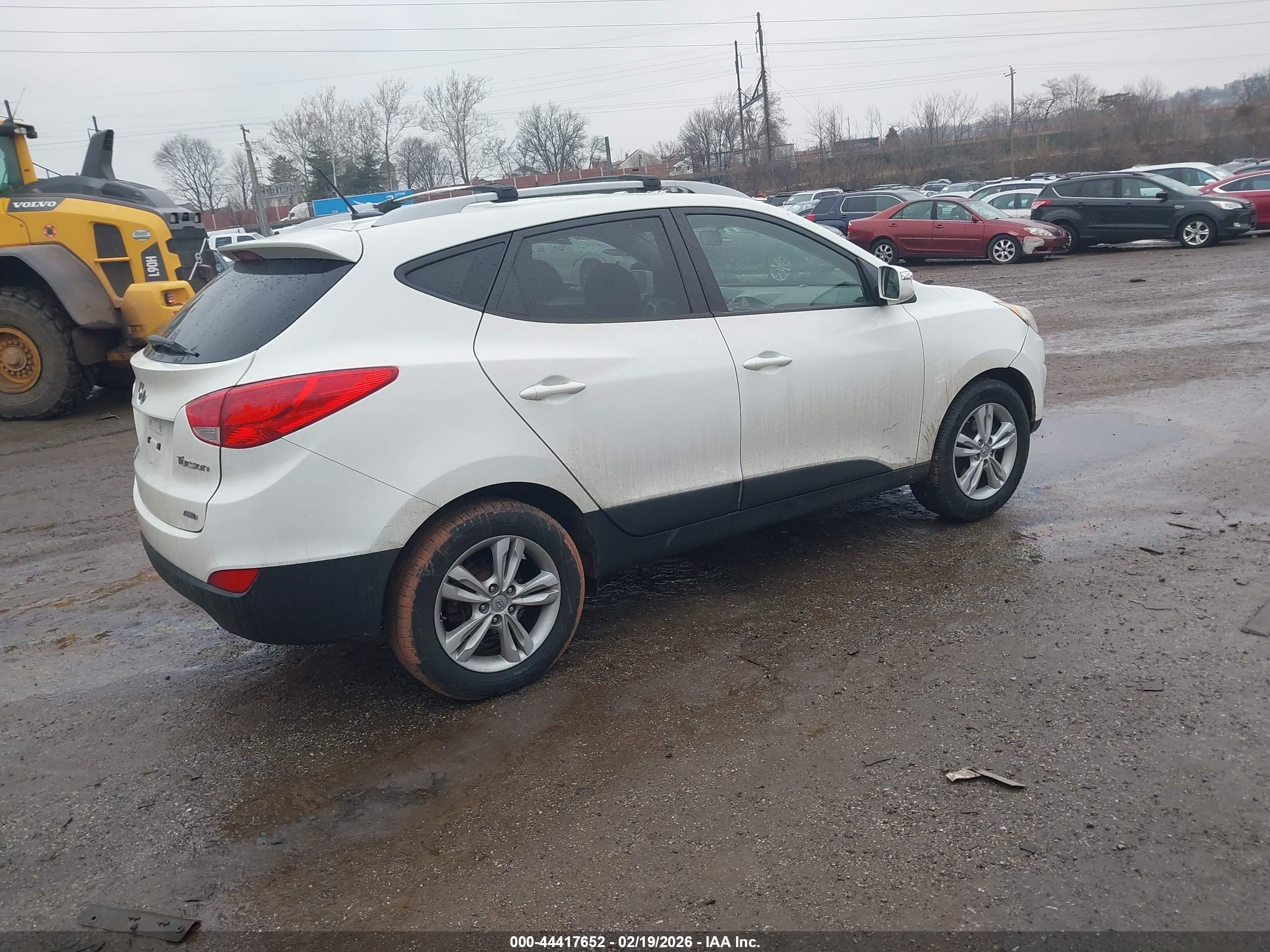 HYUNDAI TUCSON image 4