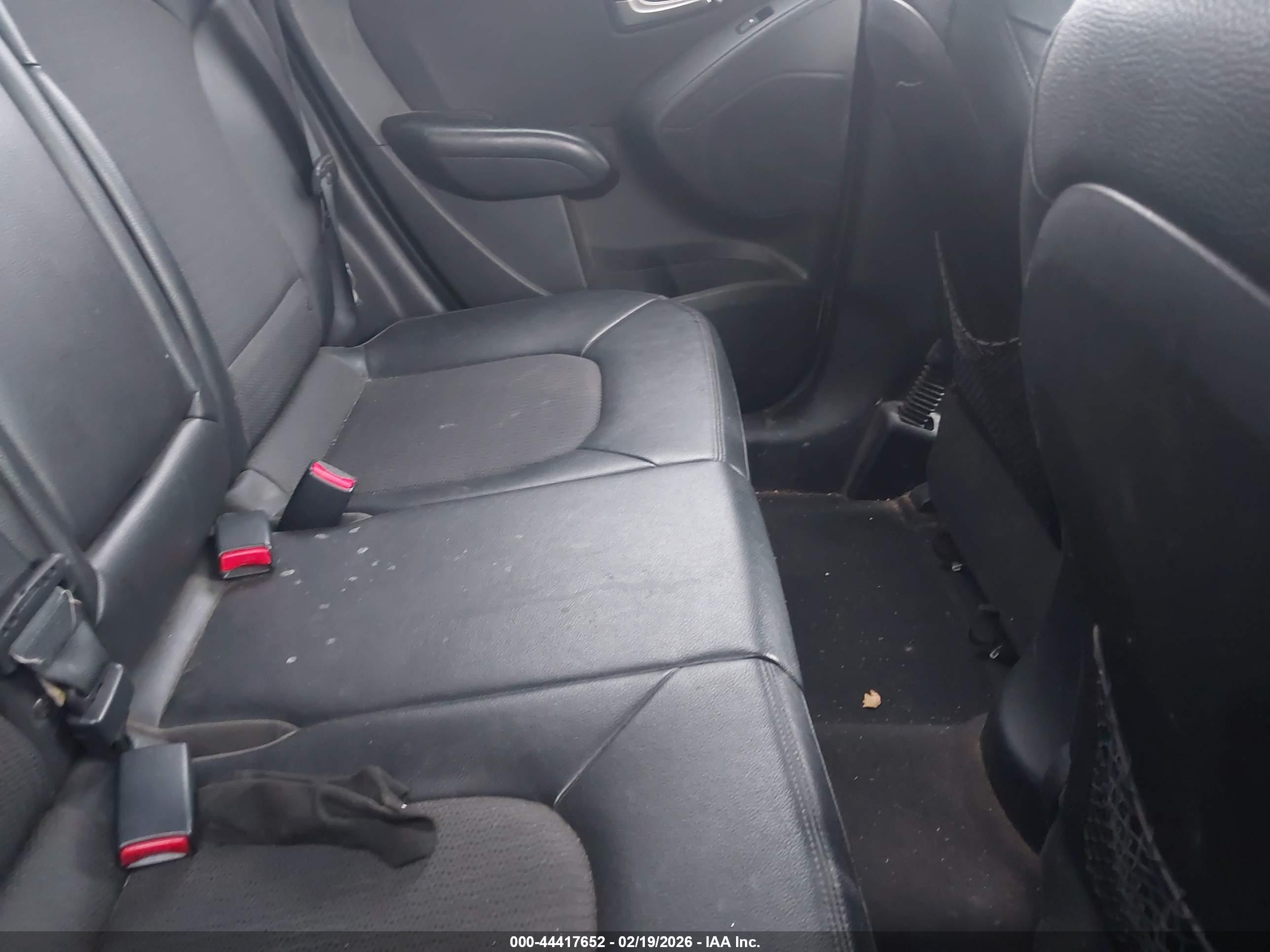 HYUNDAI TUCSON image 8