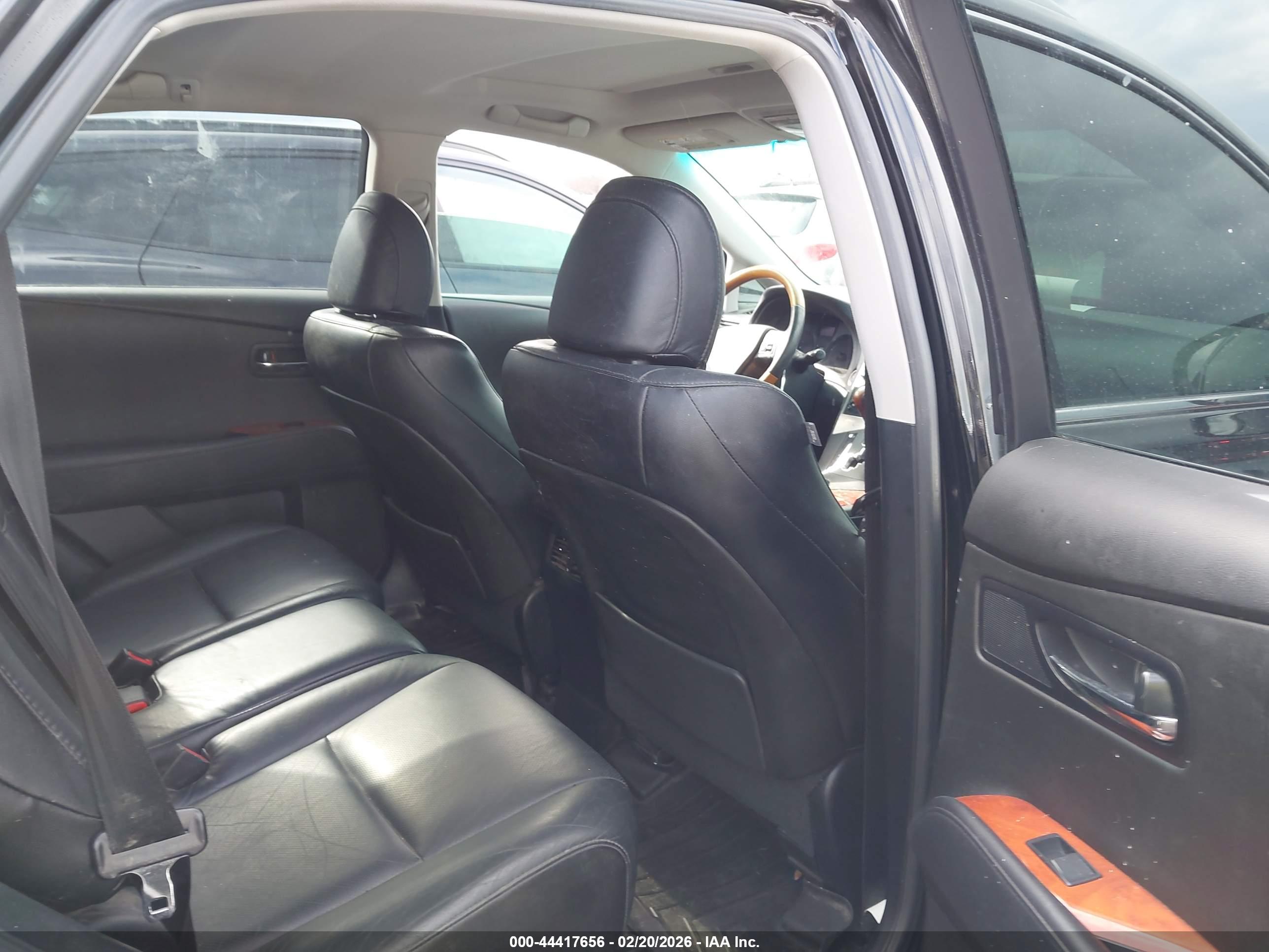 LEXUS RX image 8