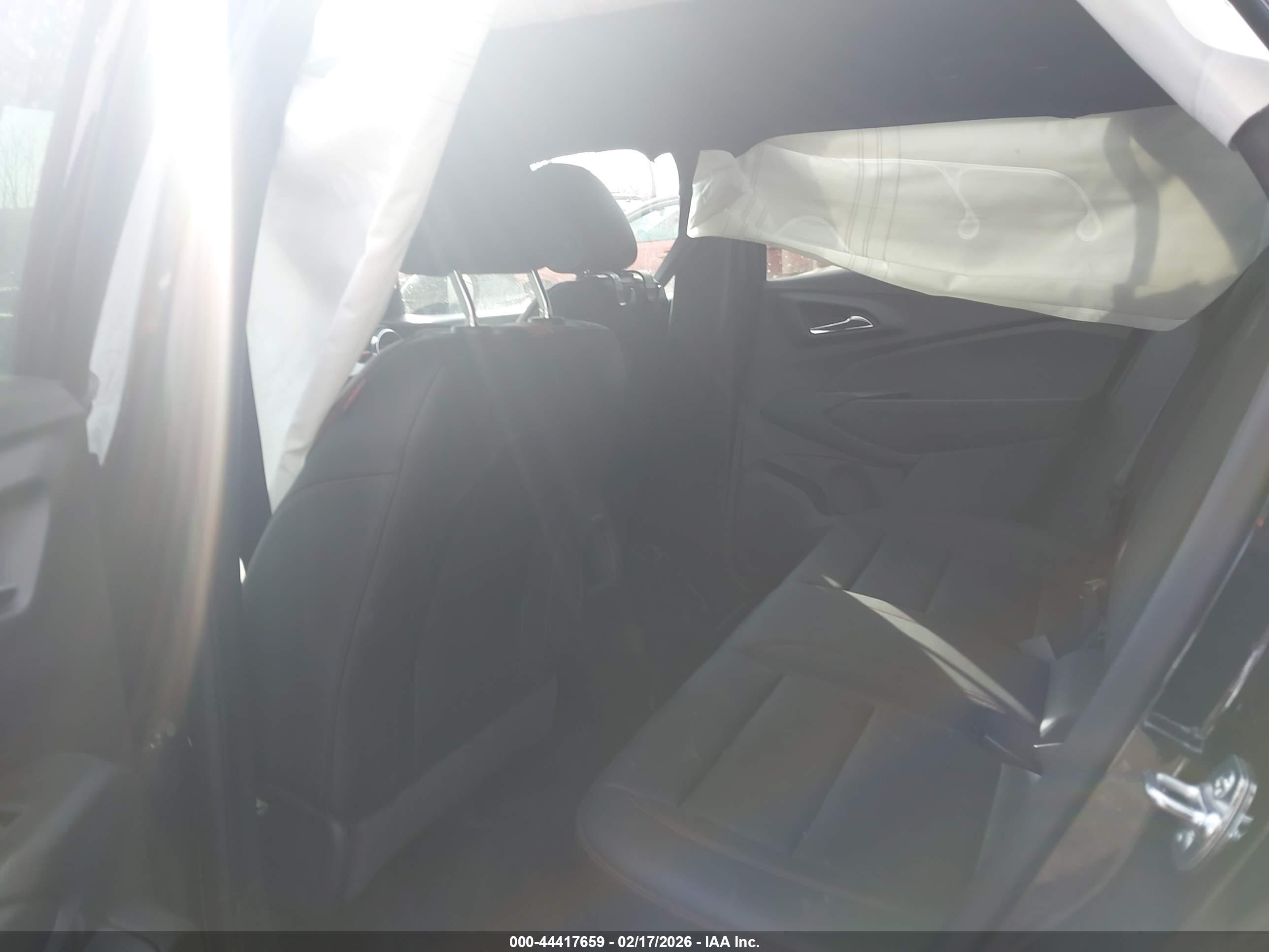 CHEVROLET TRAX image 8