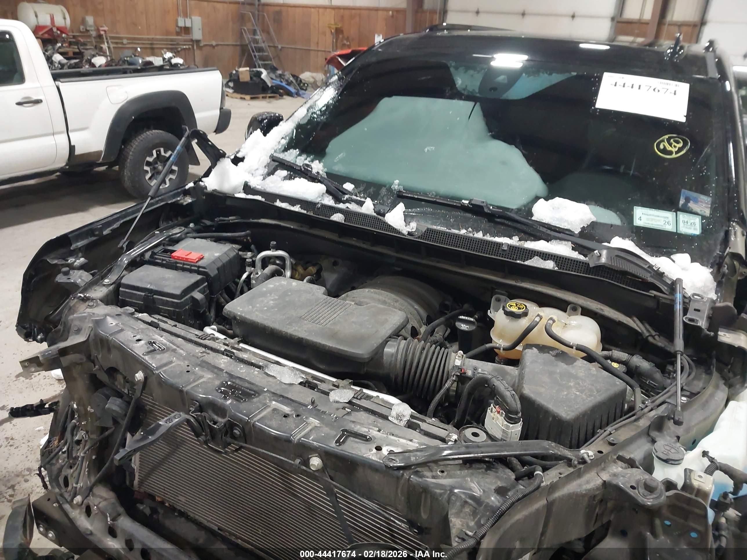 CHEVROLET TAHOE image 10