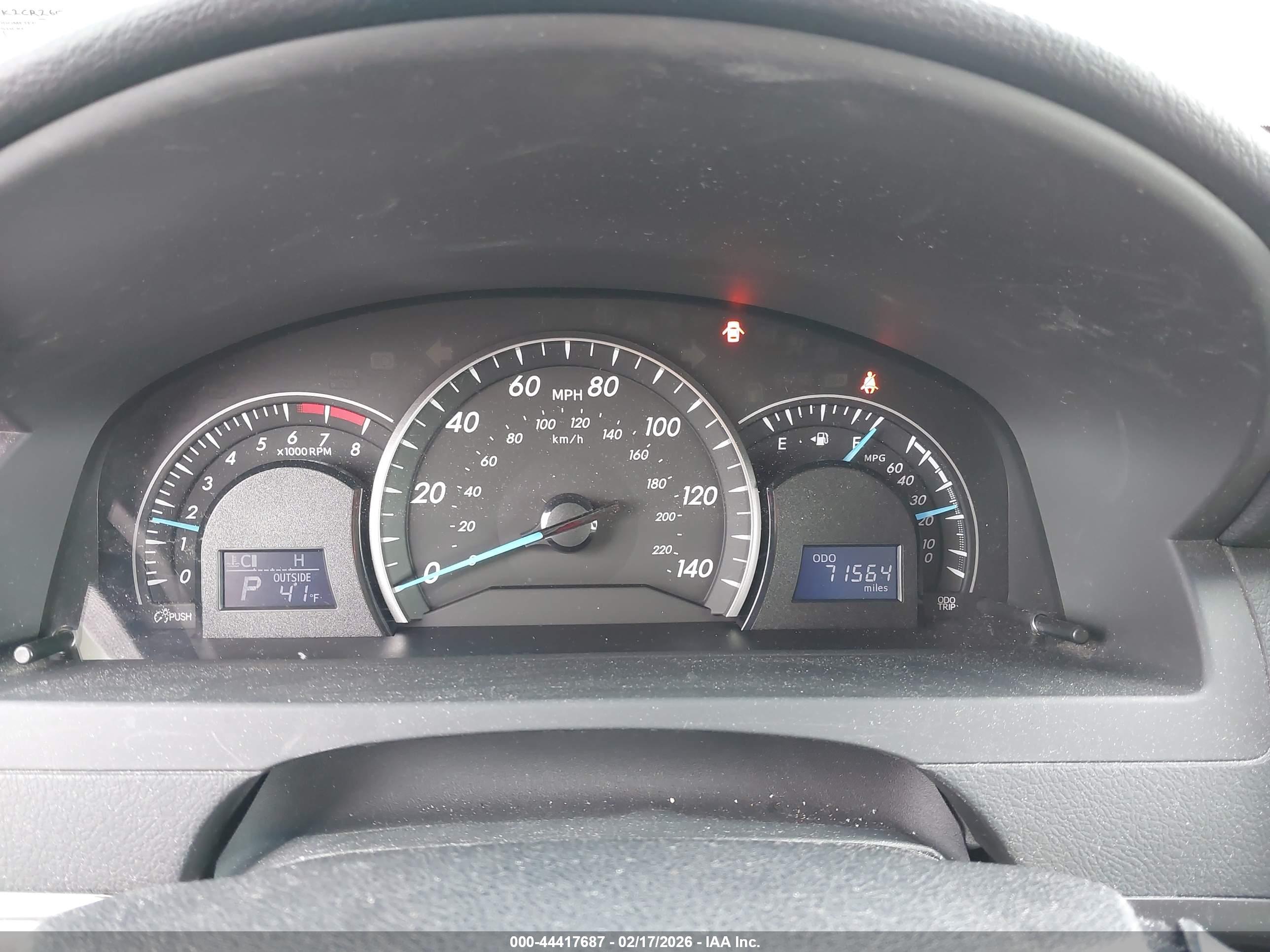 TOYOTA CAMRY image 7