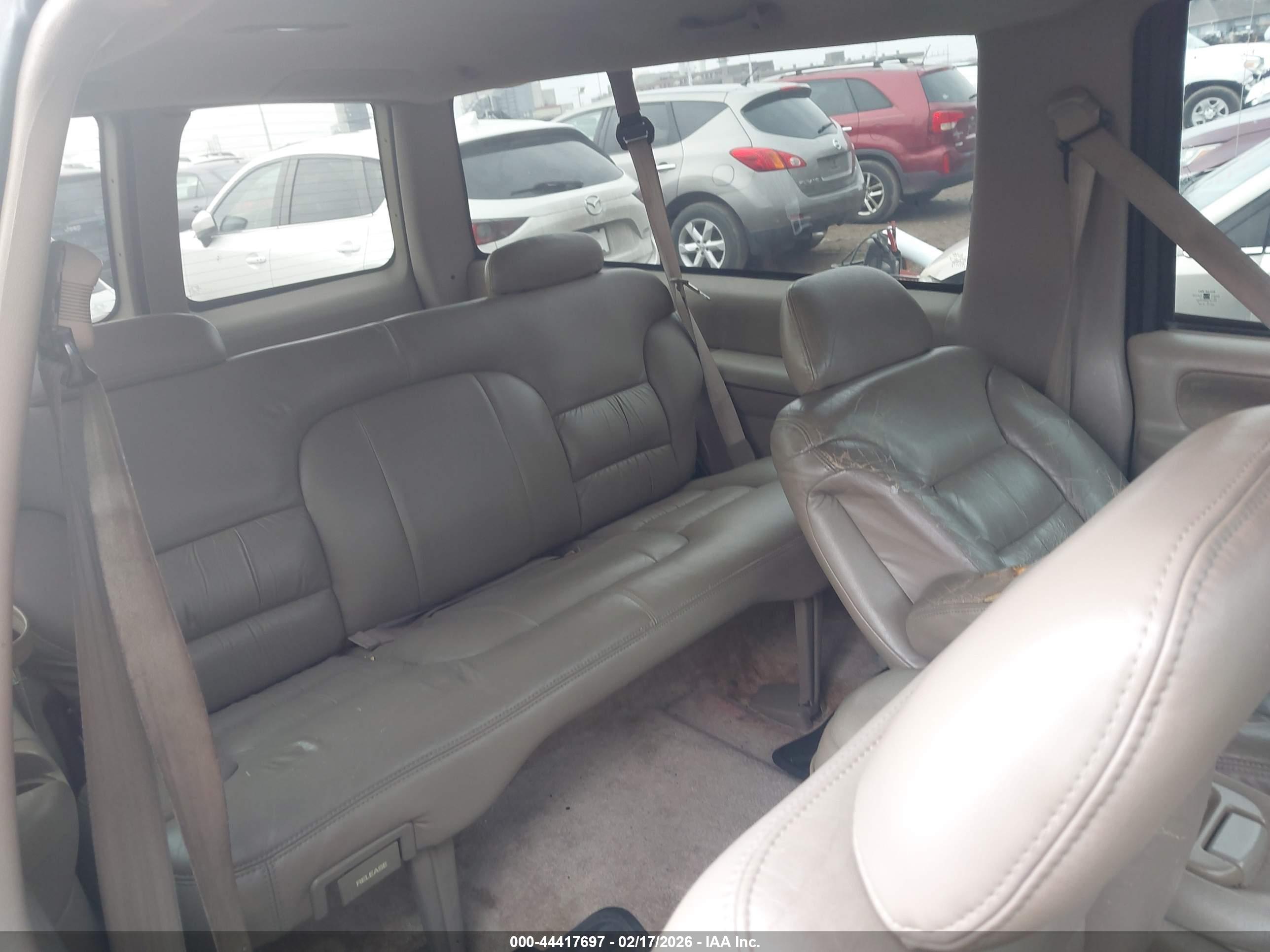 CHEVROLET TAHOE image 8