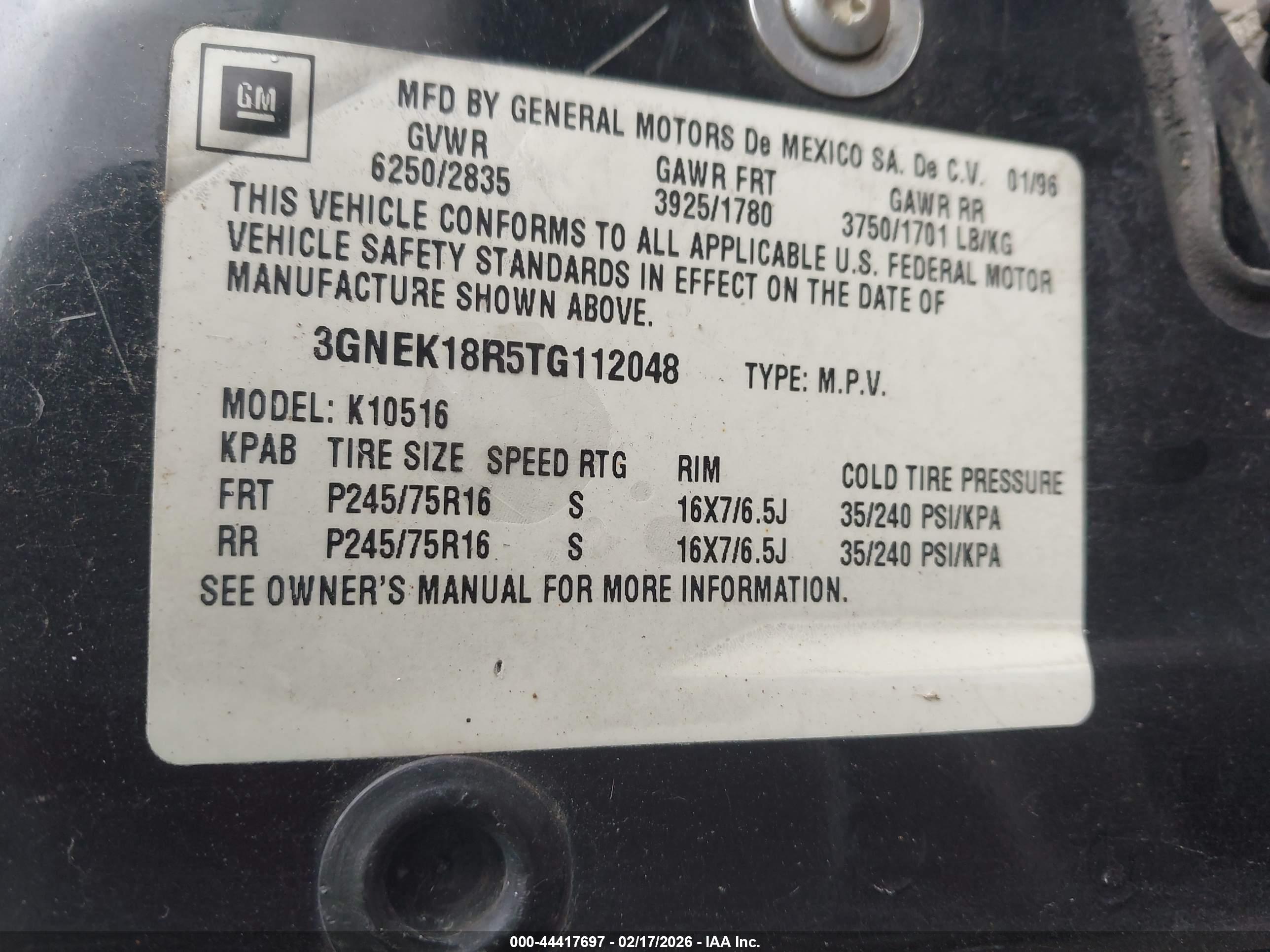 CHEVROLET TAHOE image 9