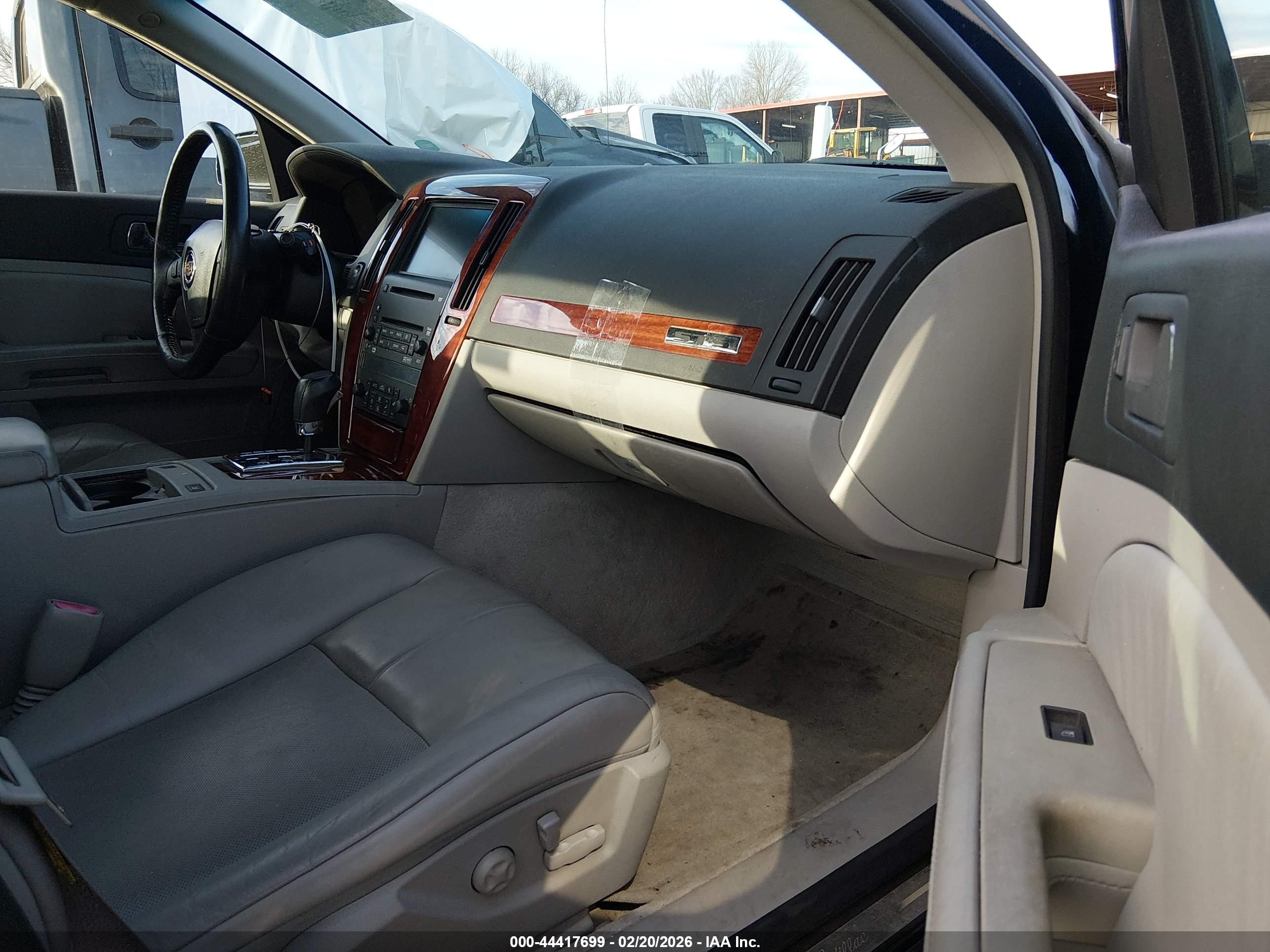 CADILLAC STS image 5