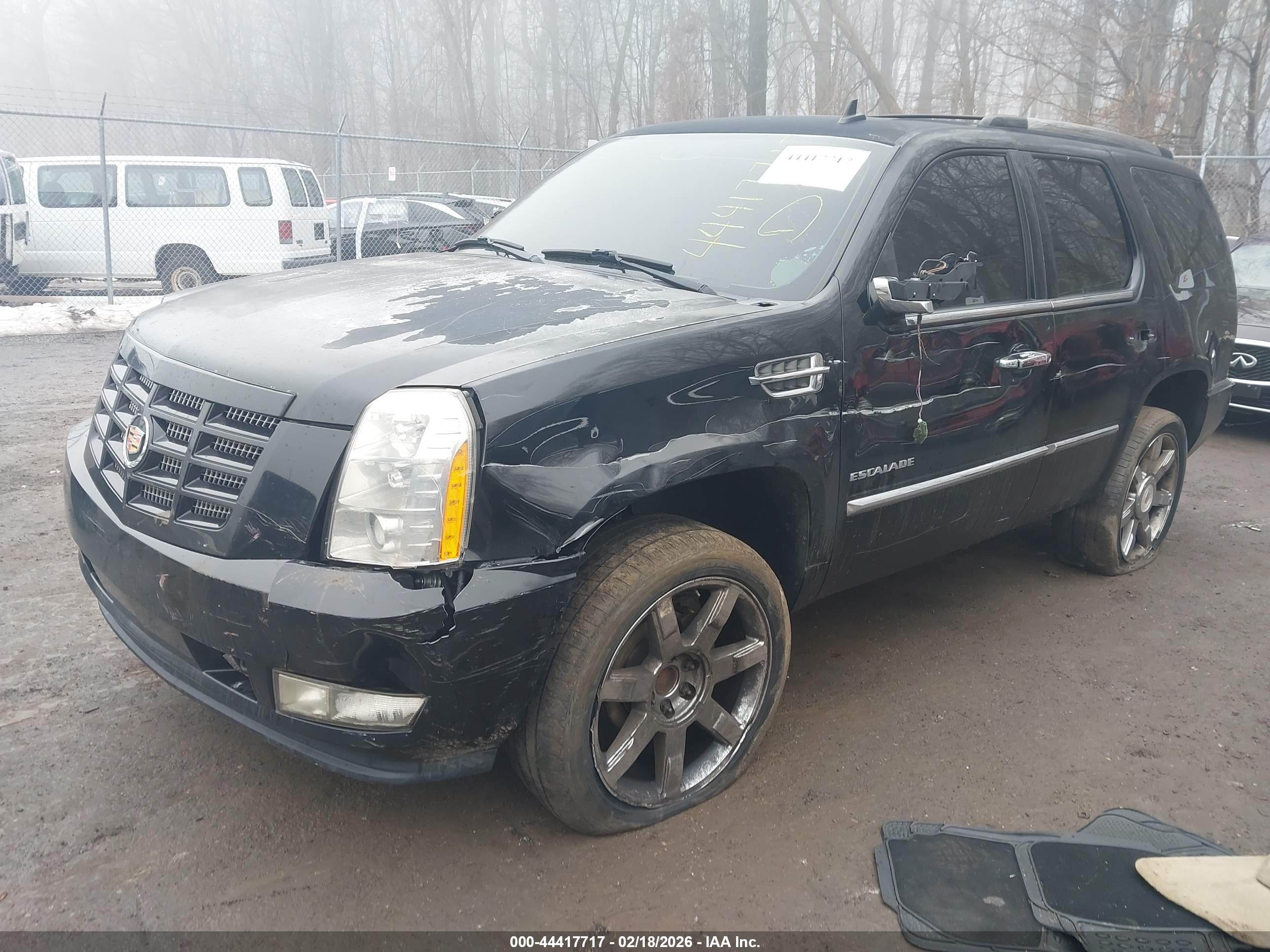 CADILLAC ESCALADE image 2