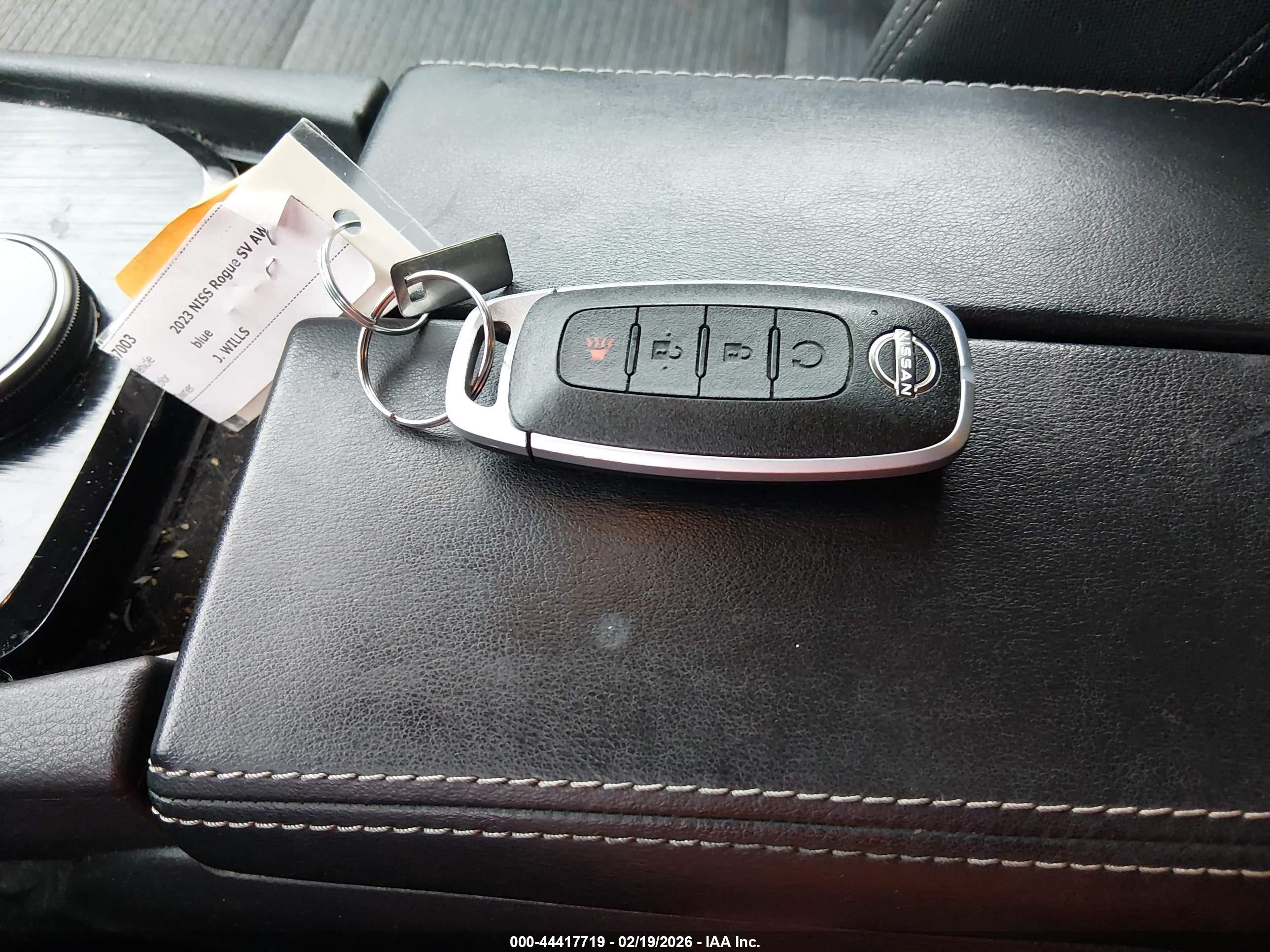 NISSAN ROGUE image 11