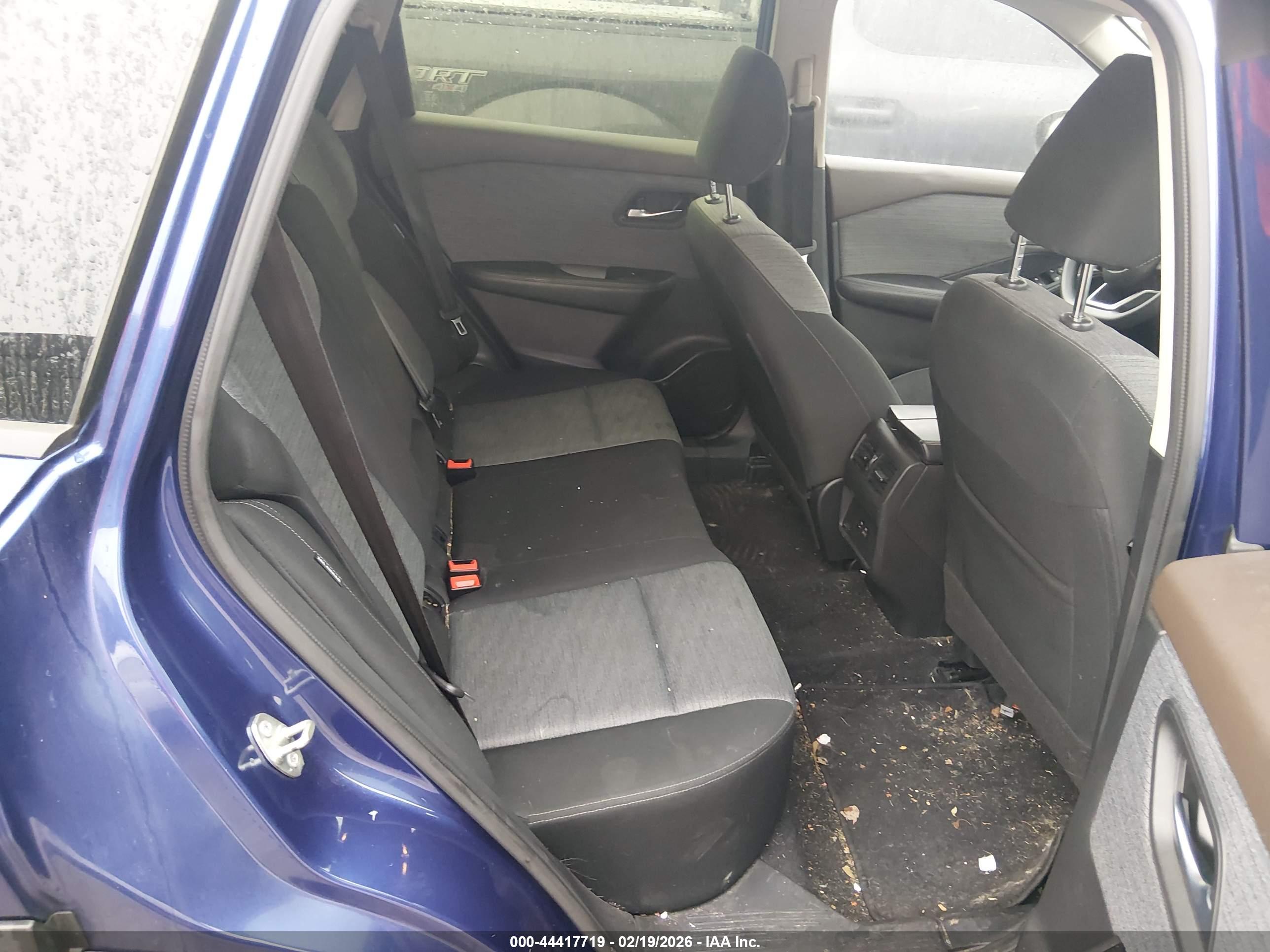 NISSAN ROGUE image 8
