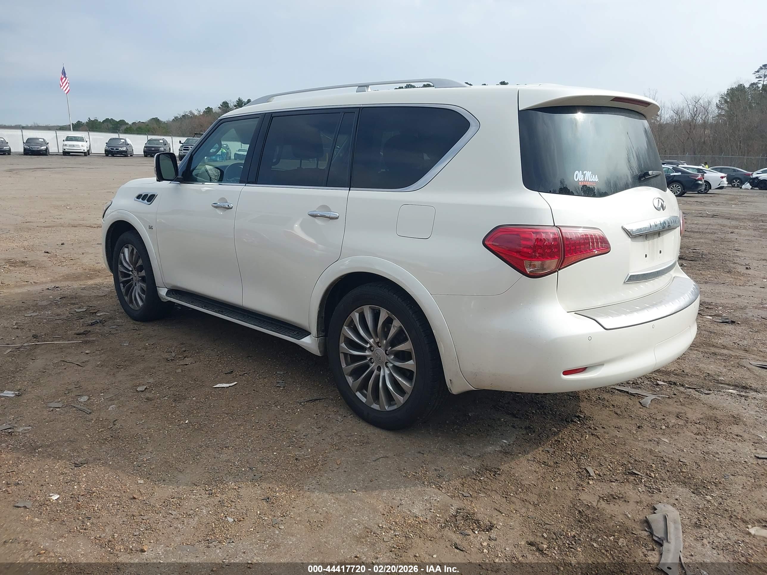 INFINITI QX80 image 3