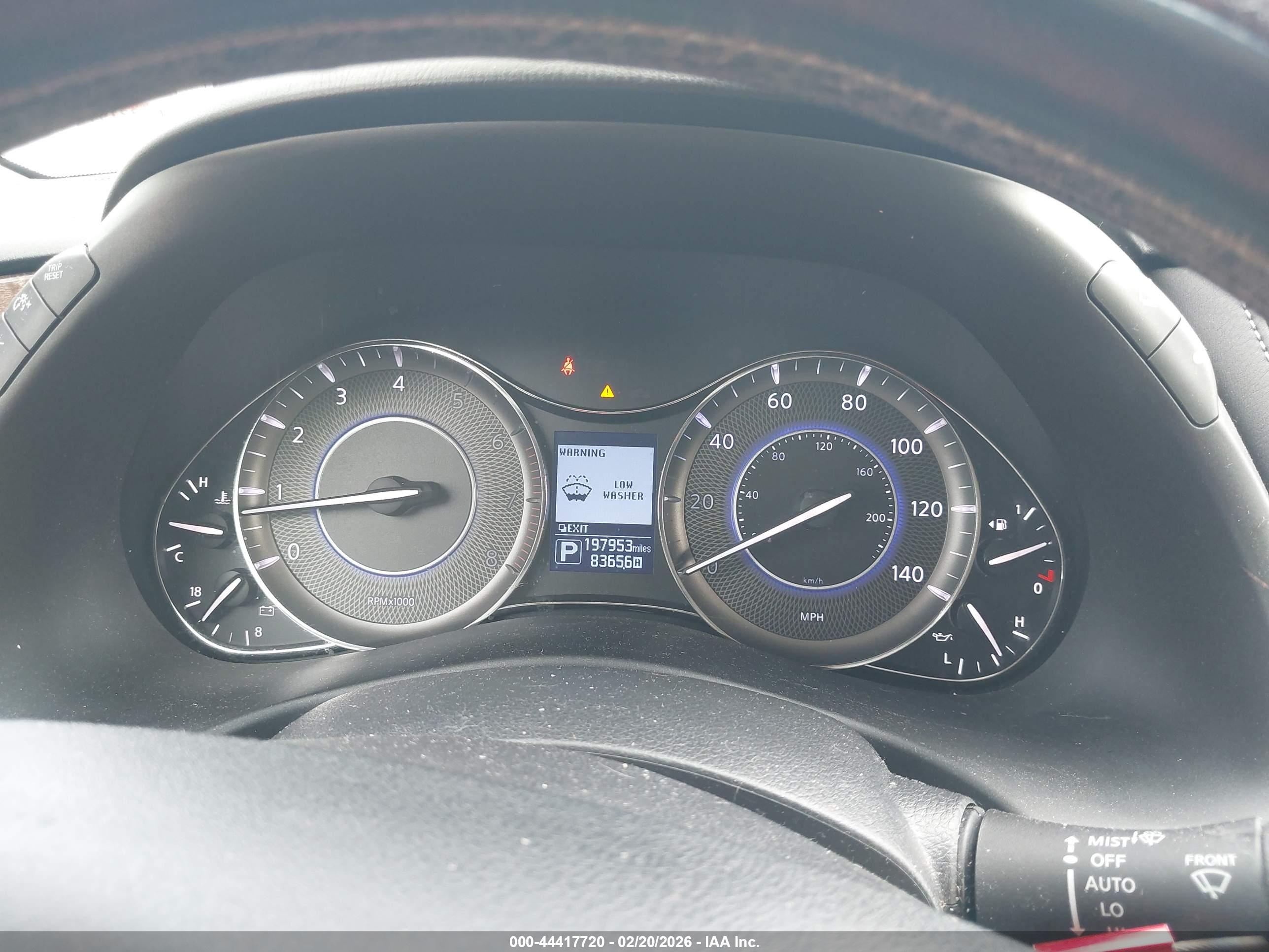 INFINITI QX80 image 7