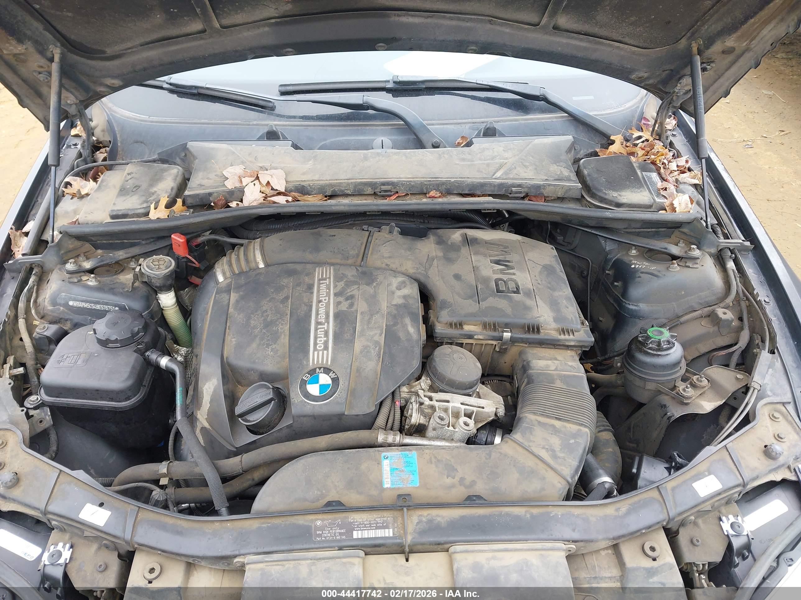 BMW 335I image 10