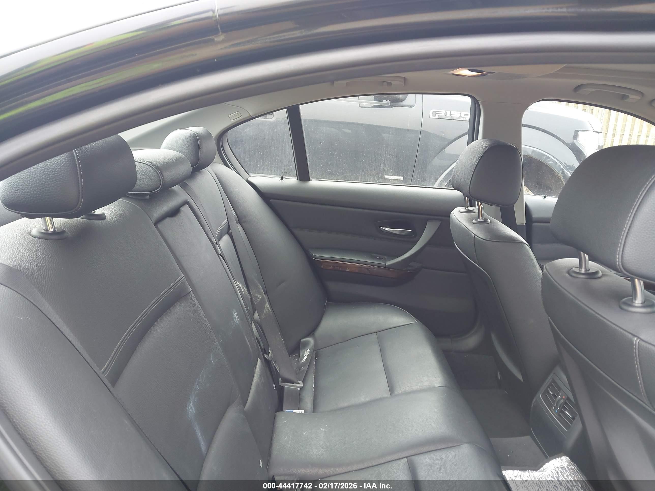 BMW 335I image 8