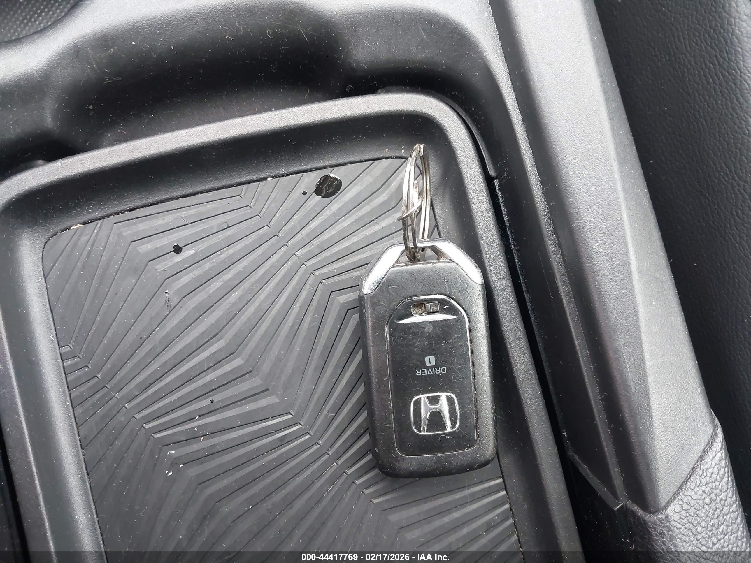 HONDA CR-V image 11