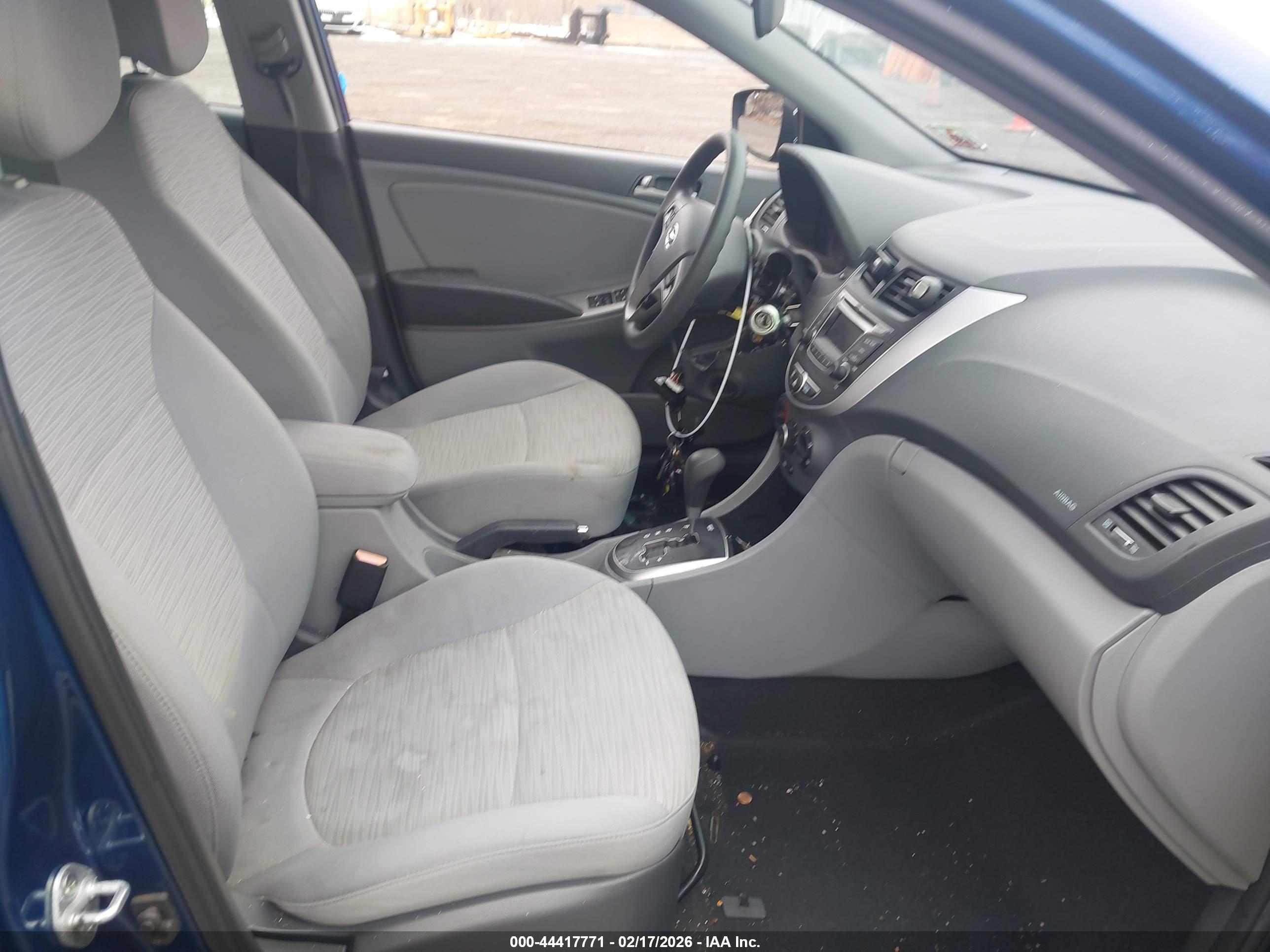 HYUNDAI ACCENT image 5