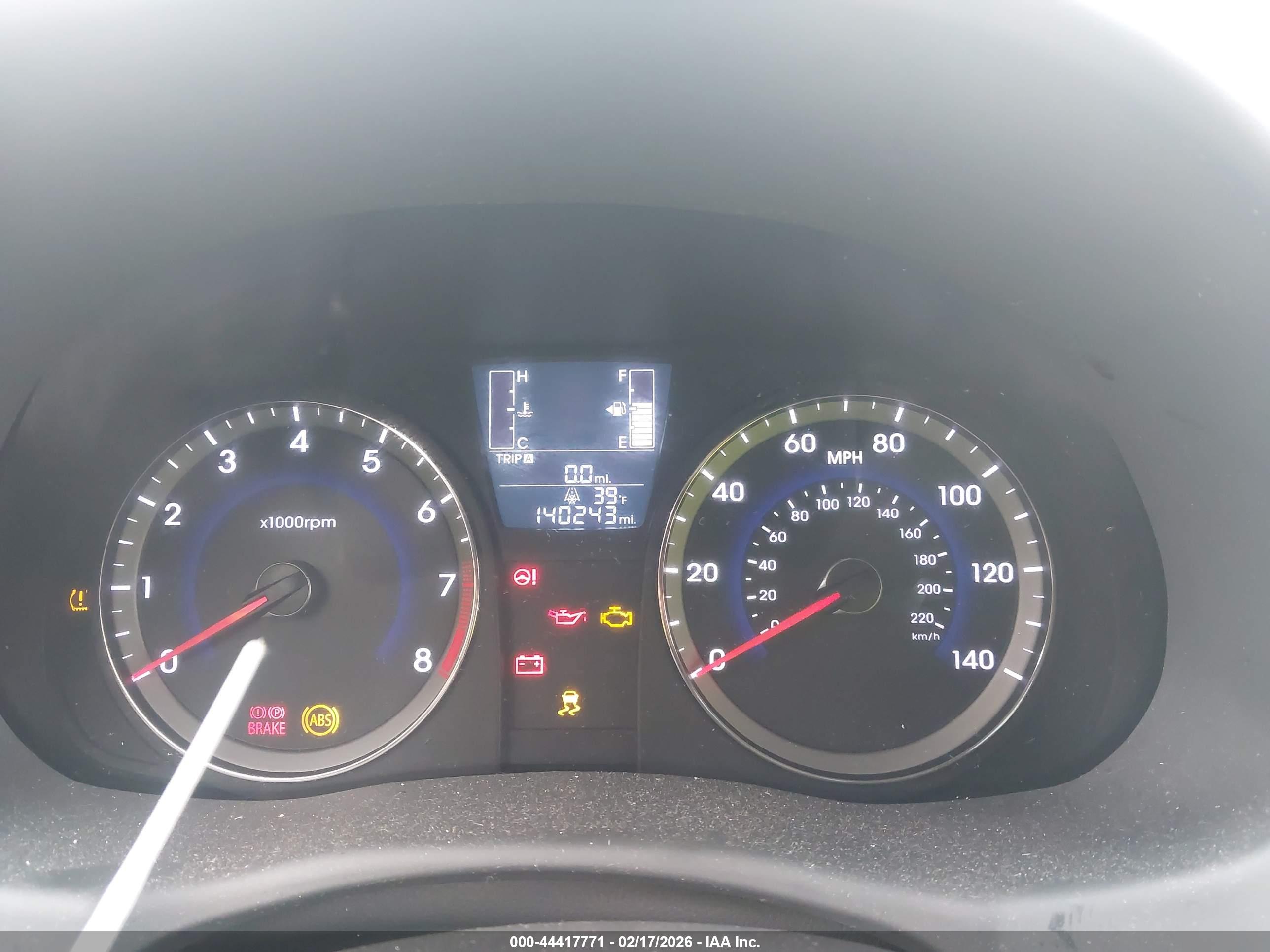 HYUNDAI ACCENT image 7