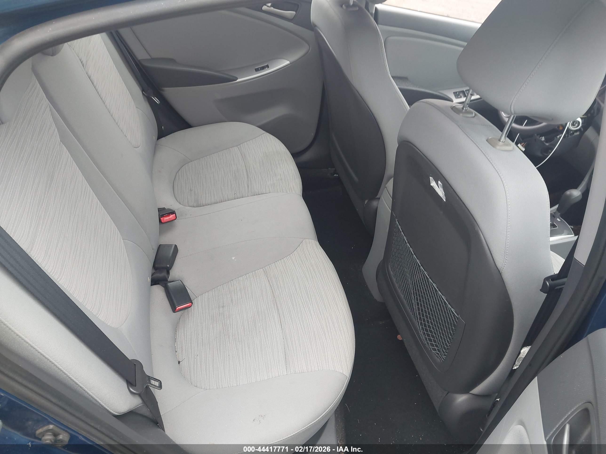 HYUNDAI ACCENT image 8