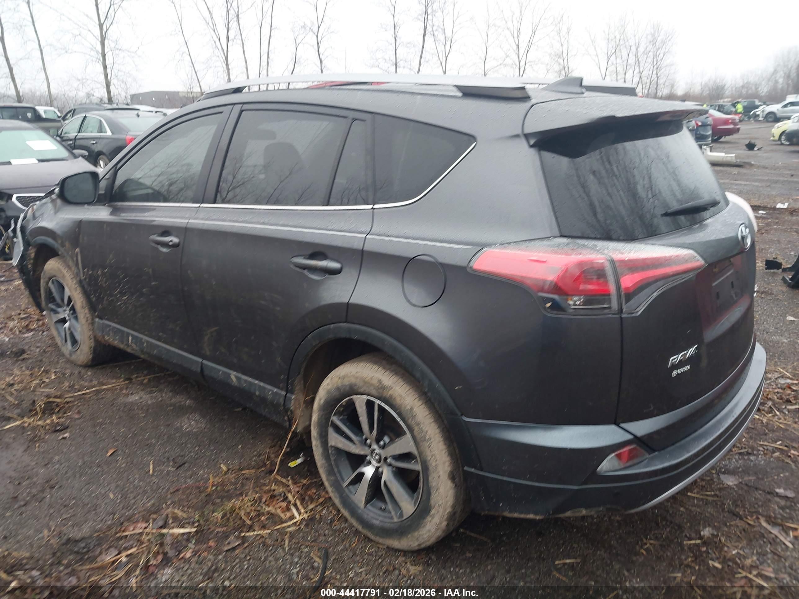 TOYOTA RAV4 image 3