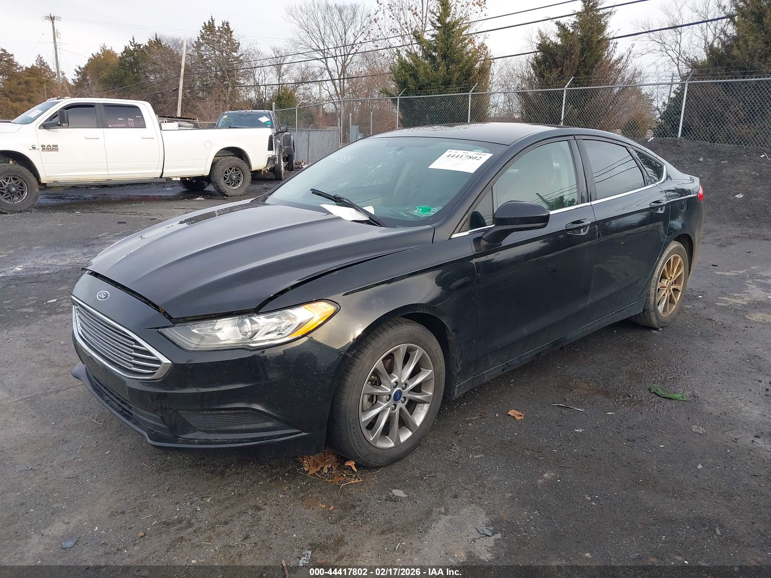 FORD FUSION image 2