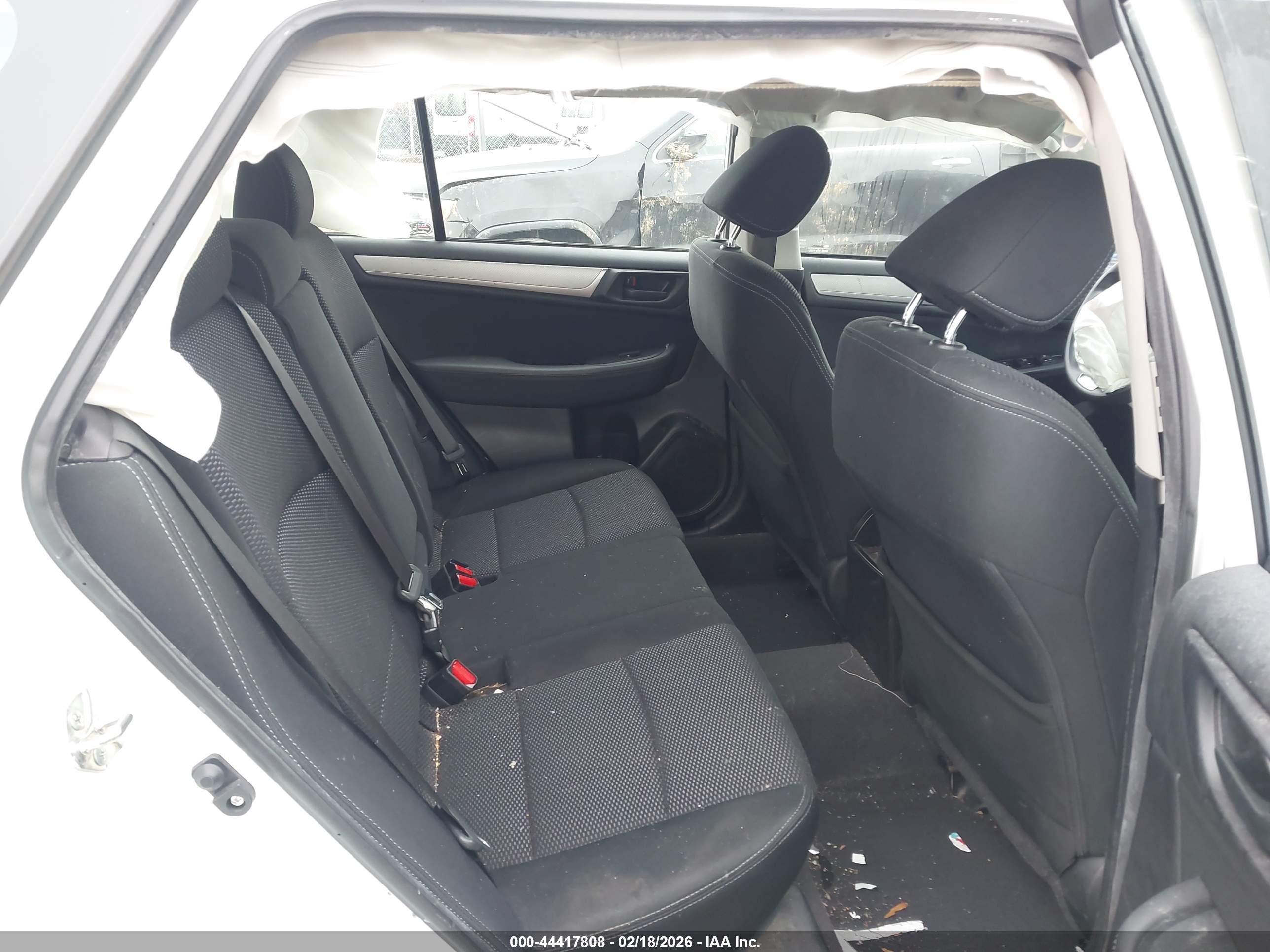 SUBARU OUTBACK image 8
