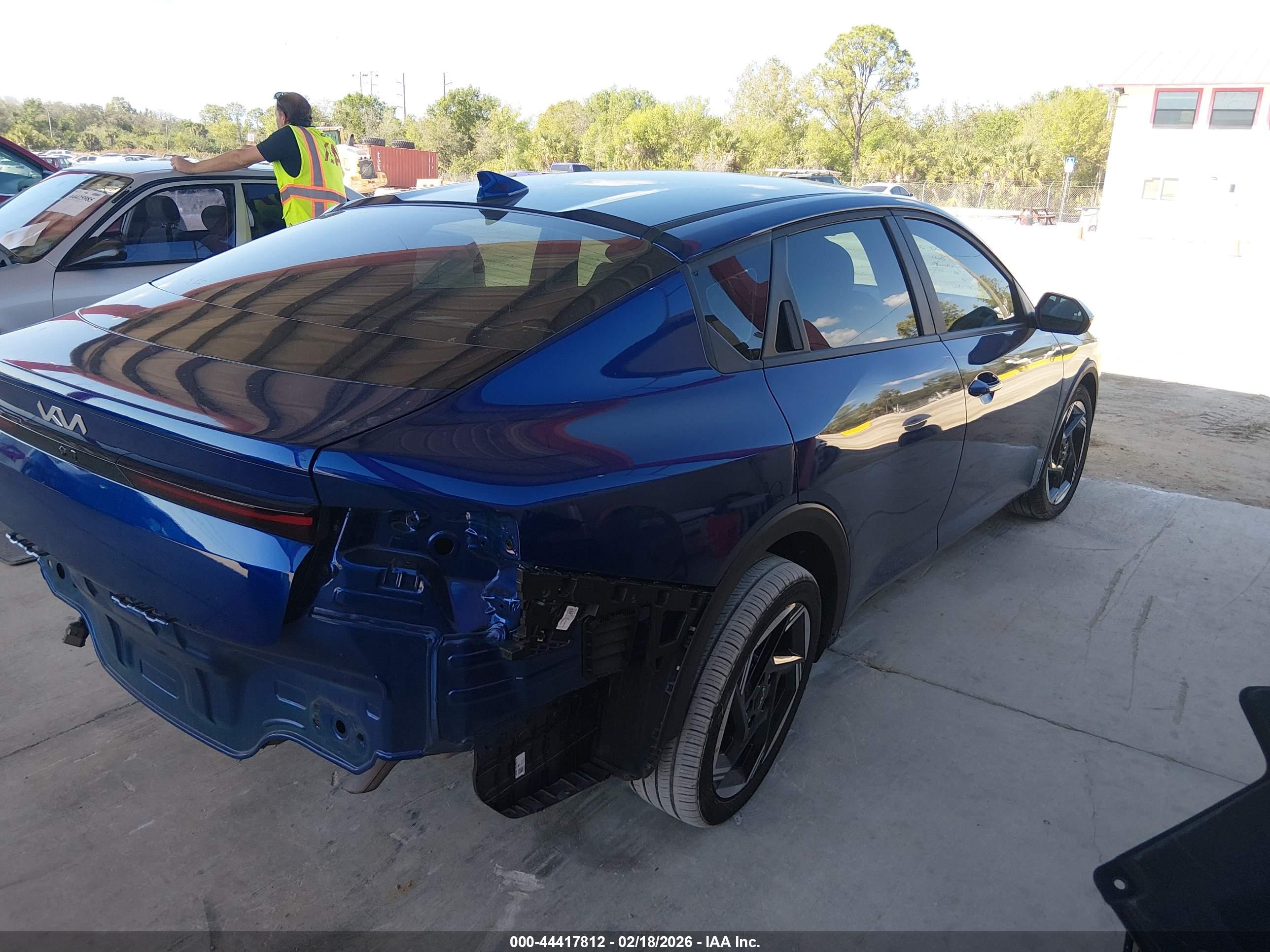 KIA K4 image 4