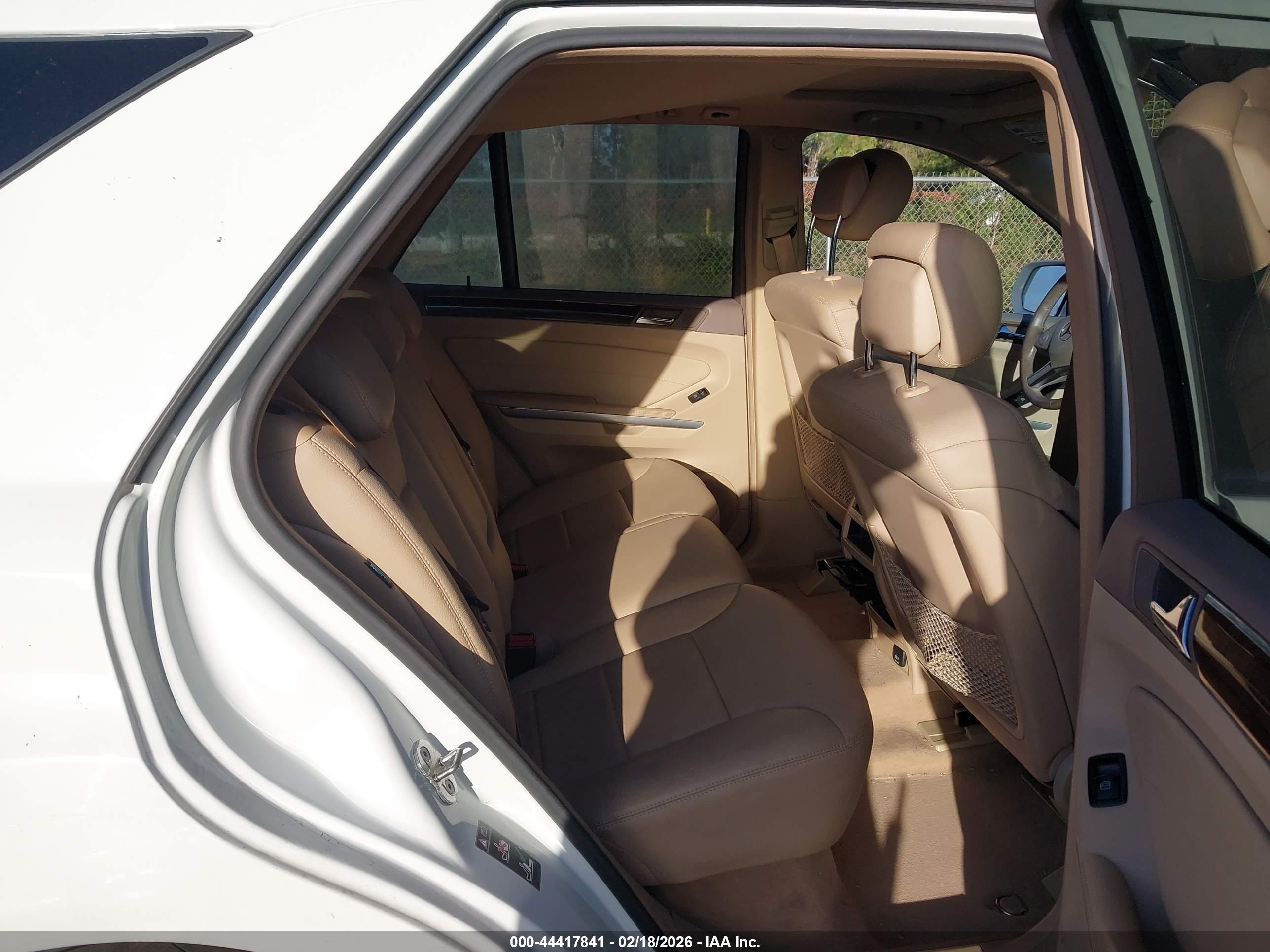 MERCEDES-BENZ ML image 8