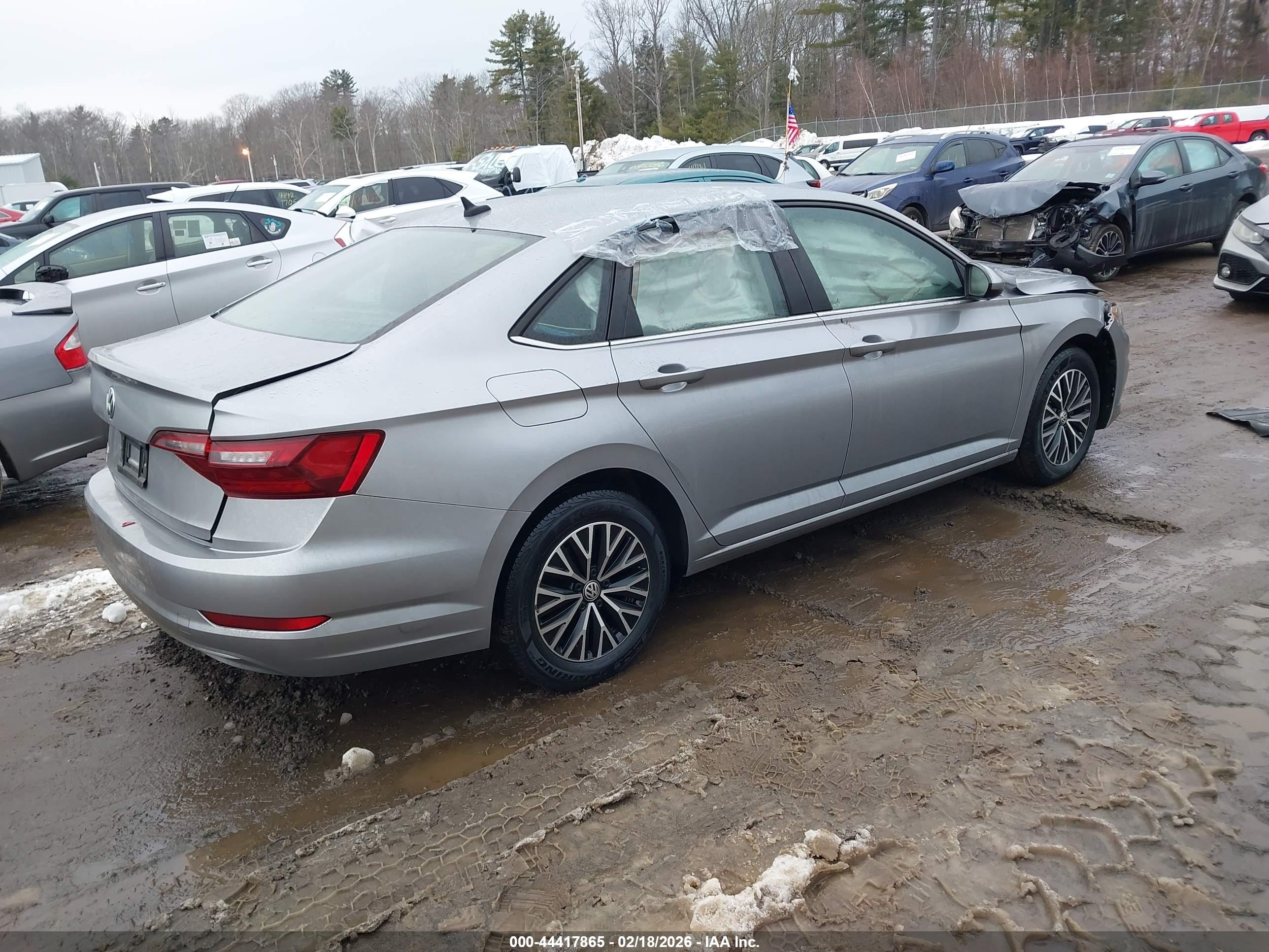 VOLKSWAGEN JETTA image 4