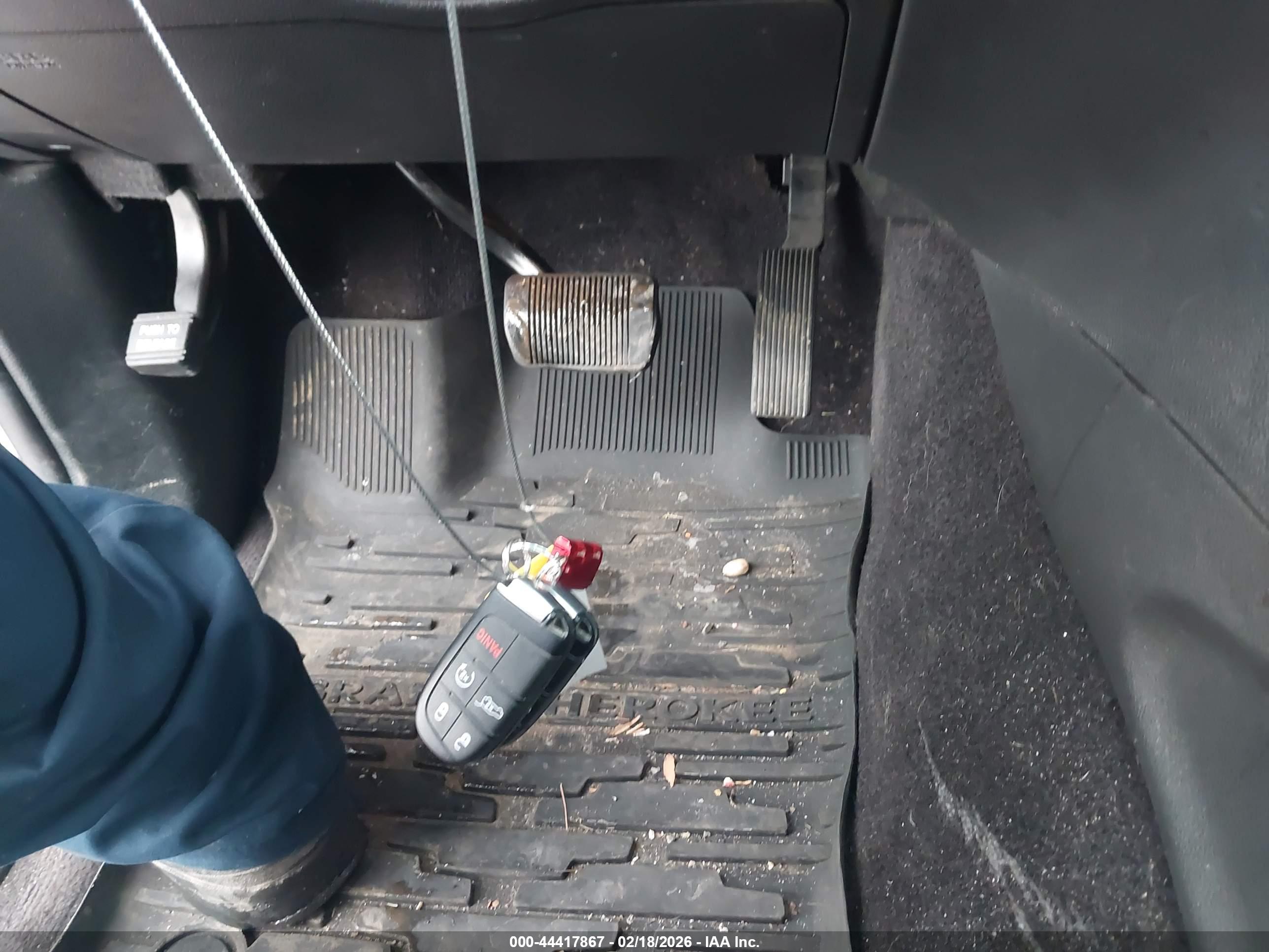 JEEP GRAND image 11