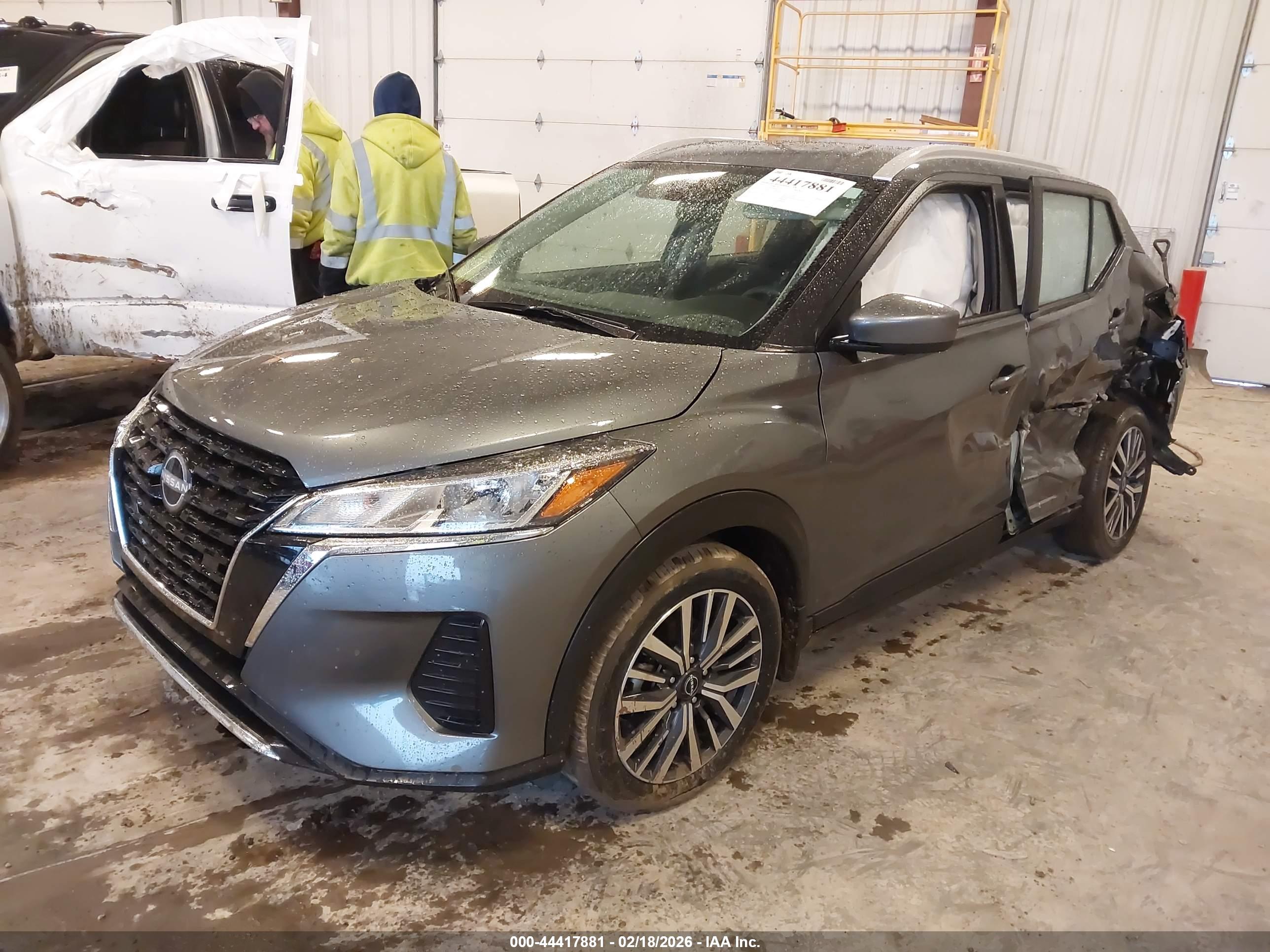 NISSAN KICKS image 2