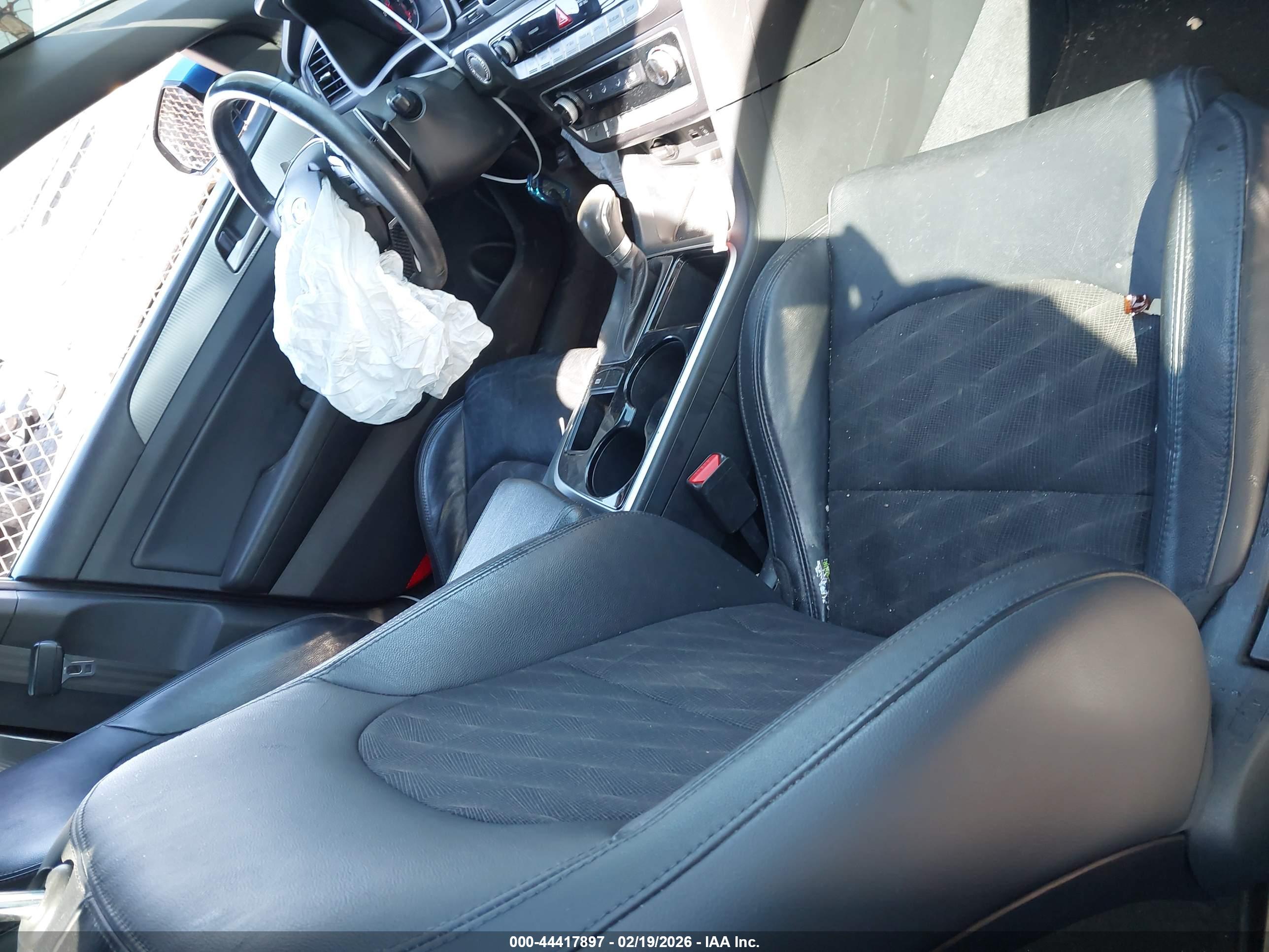 HYUNDAI SONATA image 5