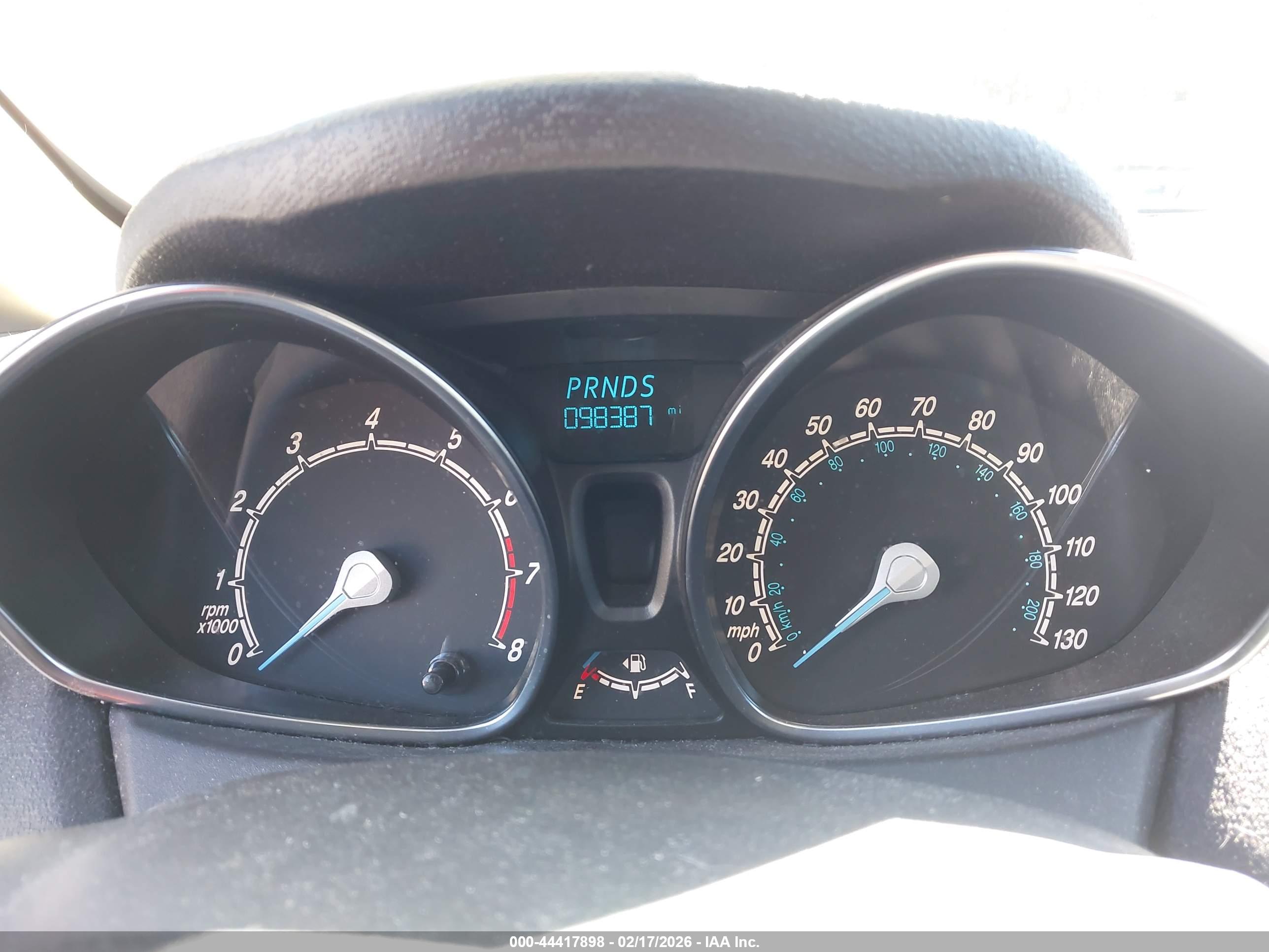 FORD FIESTA image 7