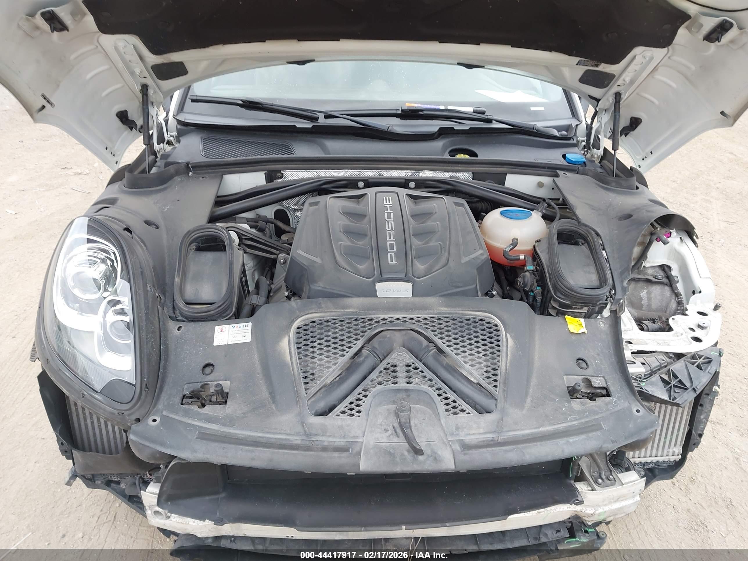 PORSCHE MACAN image 10